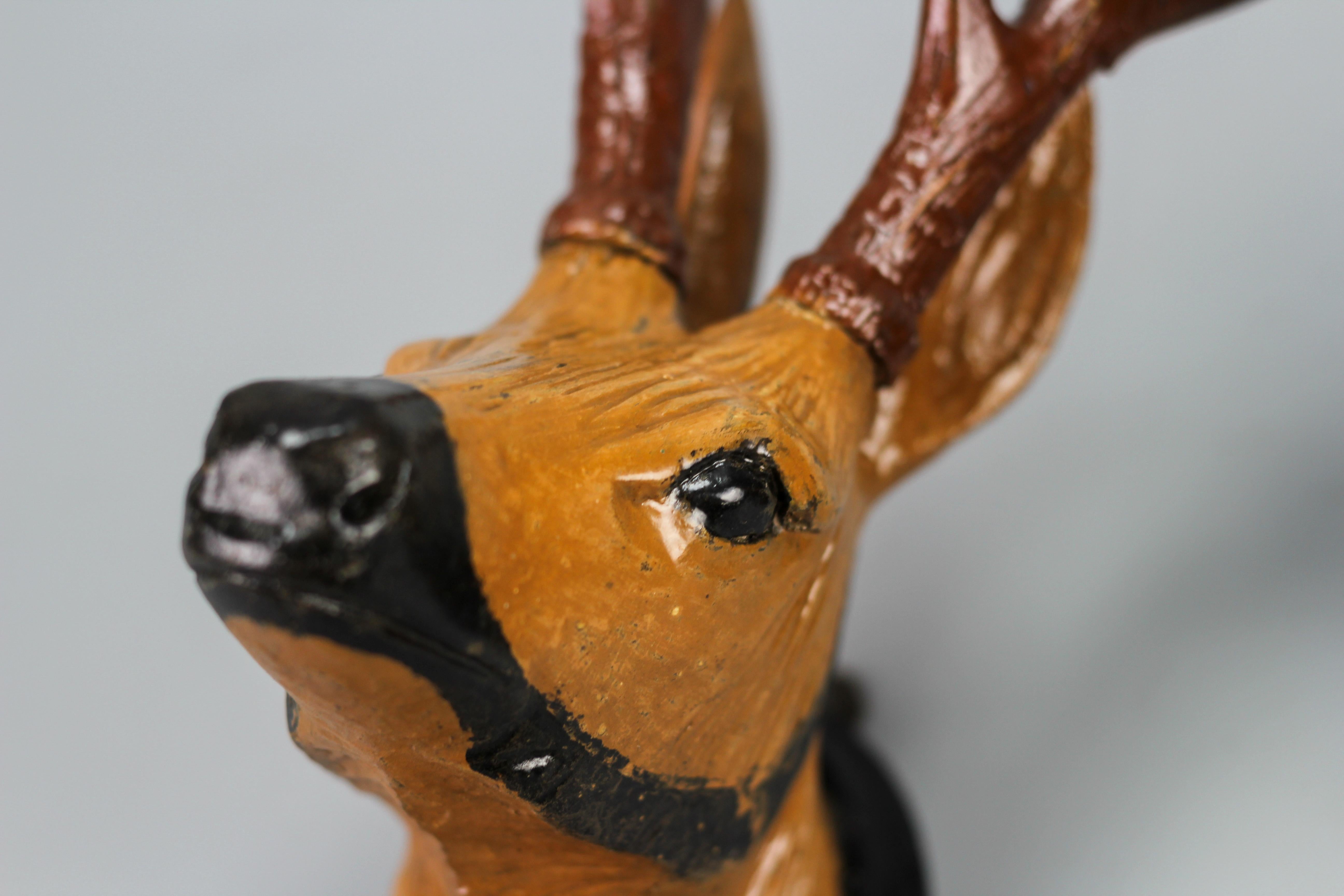 Carved Roe Deer Heads Wall Mounts Decoration, Germany, 1930s, Set of Two In Good Condition For Sale In Barntrup, DE