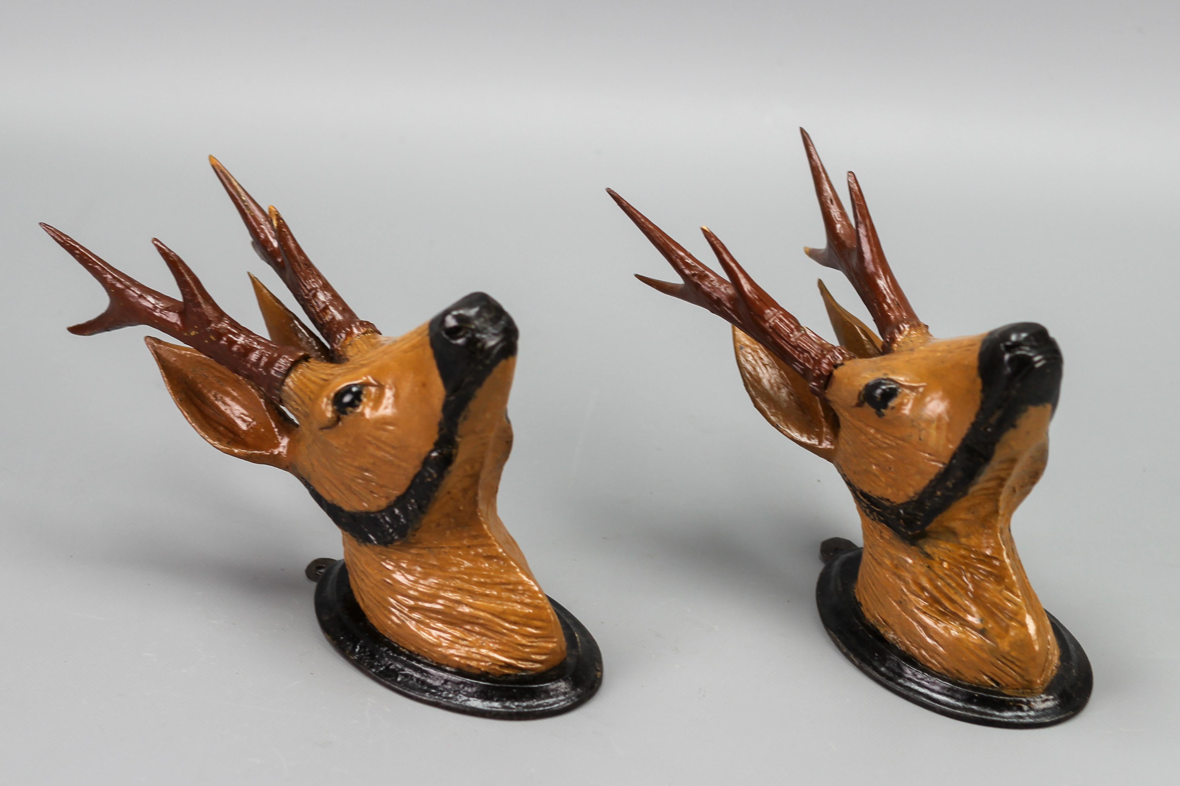 Wood Carved Roe Deer Heads Wall Mounts Decoration, Germany, 1930s, Set of Two For Sale