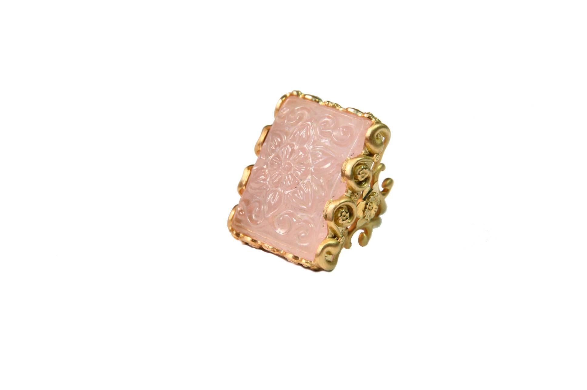 Artist Carved Rose Quartz Stone 18 Karat Gold Cocktail Ring For Sale