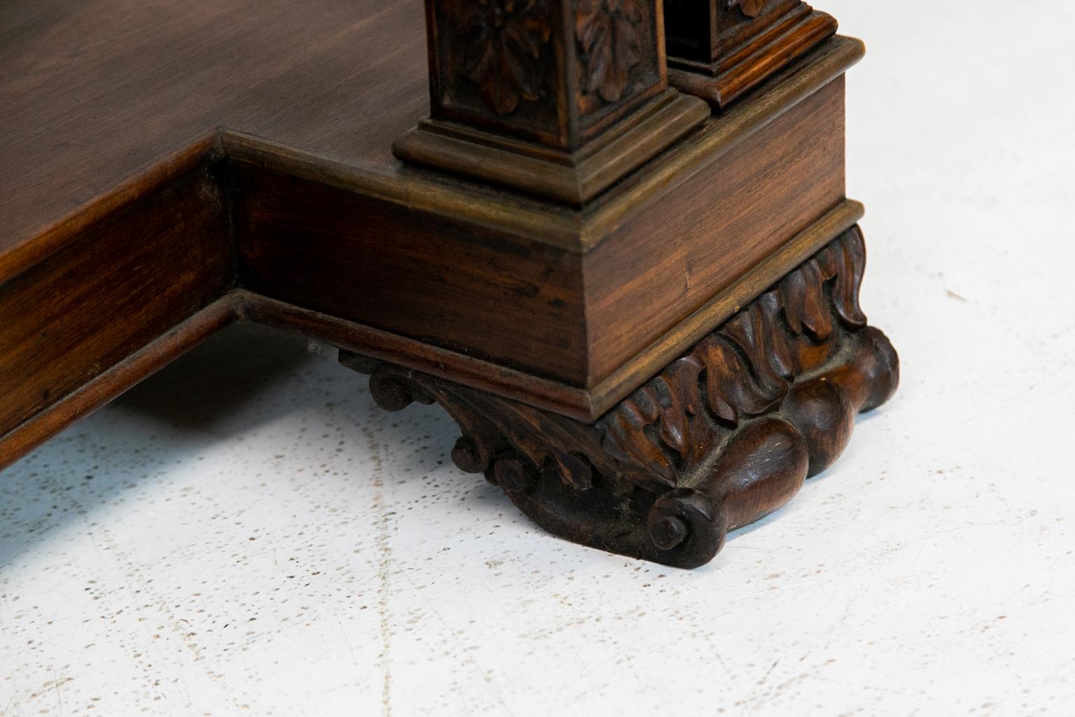 Table console anglaise en bois de rose sculpté avec plateau en marbre en vente 3