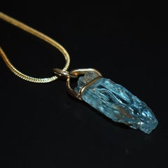 Carved Rough Aquamarine 18 Karat Gold Pendant Necklace