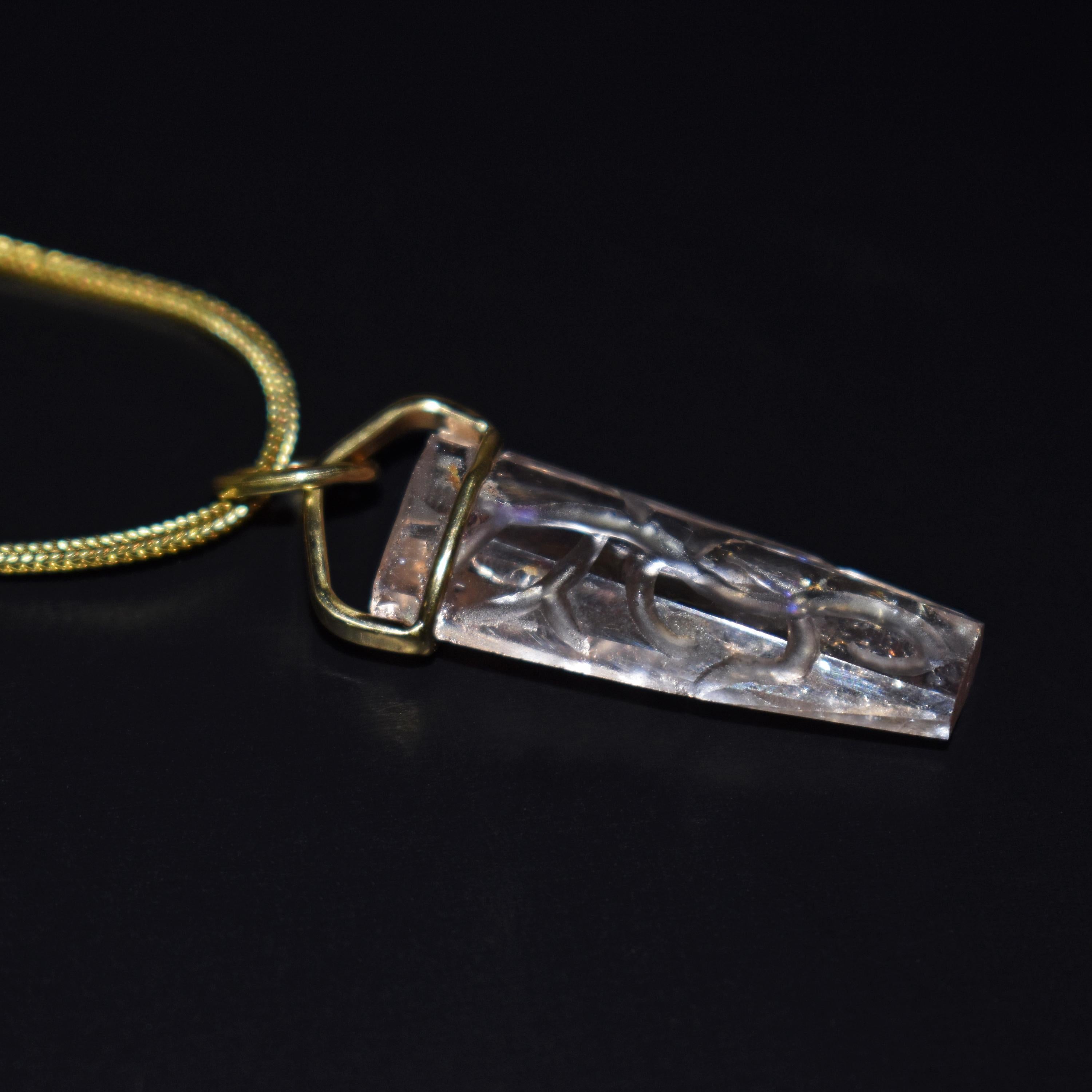 Contemporary Carved Rough Morganite 18 Karat Gold Pendant Necklace For Sale