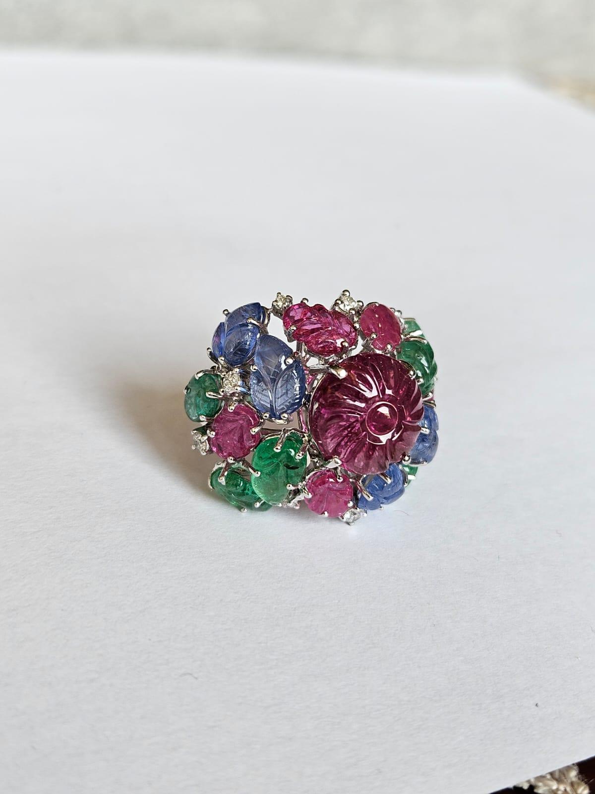 Carved Rubellite, Emerald, Blue Sapphire & Diamonds Tutti-Frutti Cocktail Ring In New Condition For Sale In Hong Kong, HK