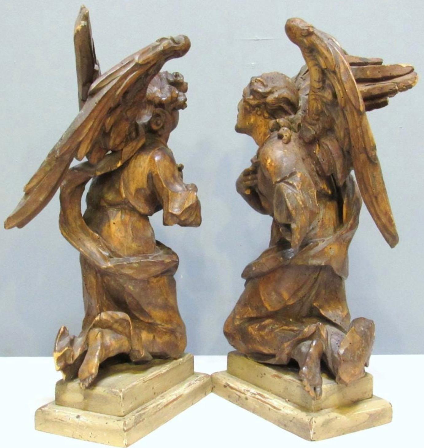 Carved Set of Walnut Archangels Figures Venetian School 4