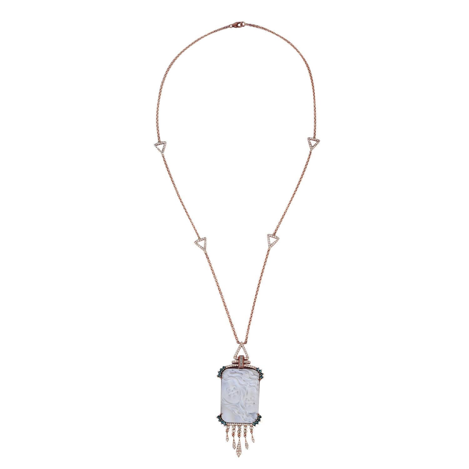 Geschnitzte Muschelkamee-Halskette mit mehrfarbigen Diamanten aus 18 Karat Roségold (Gemischter Schliff) im Angebot