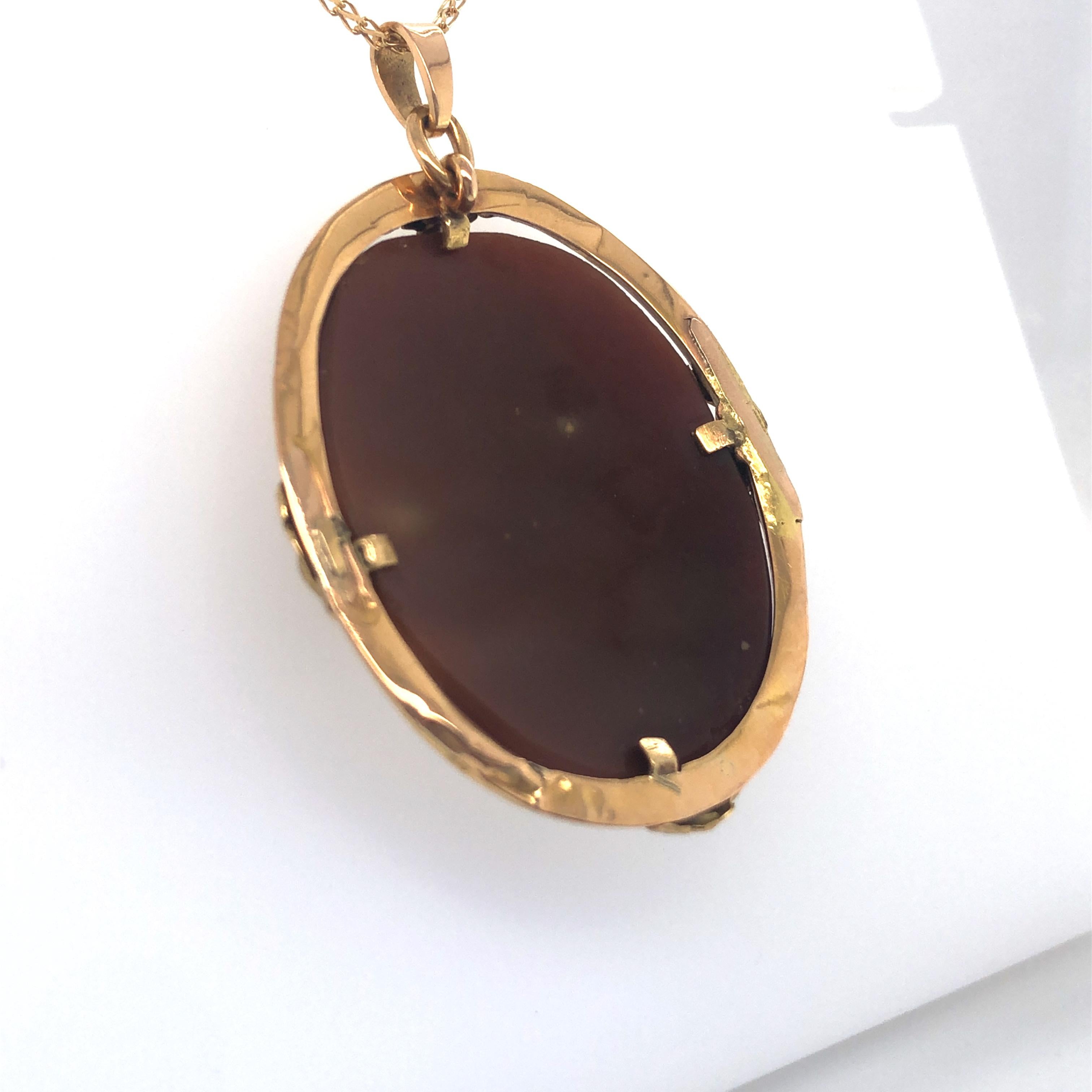 Carved Shell Cameo Pendant with Frame in 18 Karat Yellow Gold 4