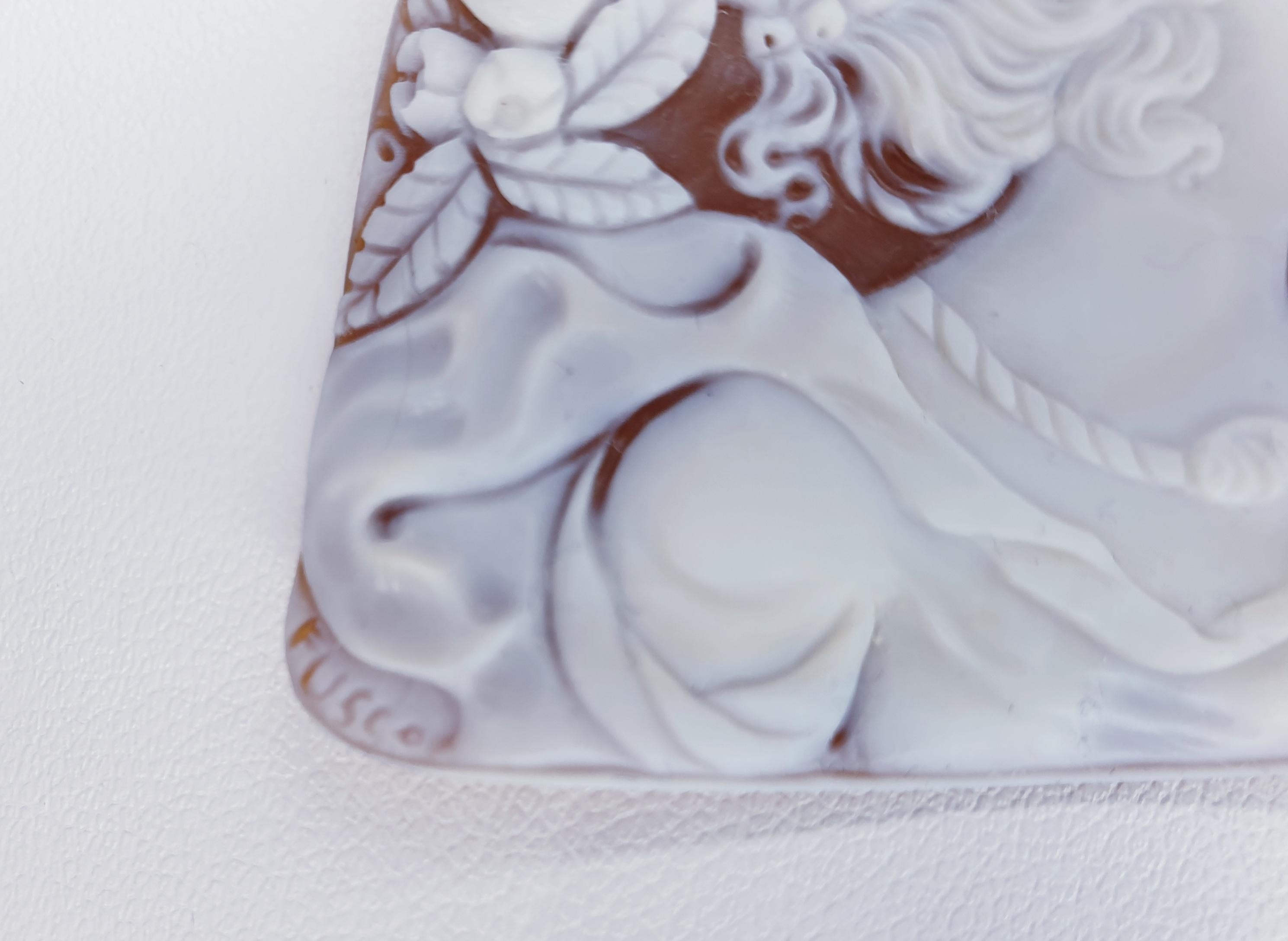 cameo shell carving