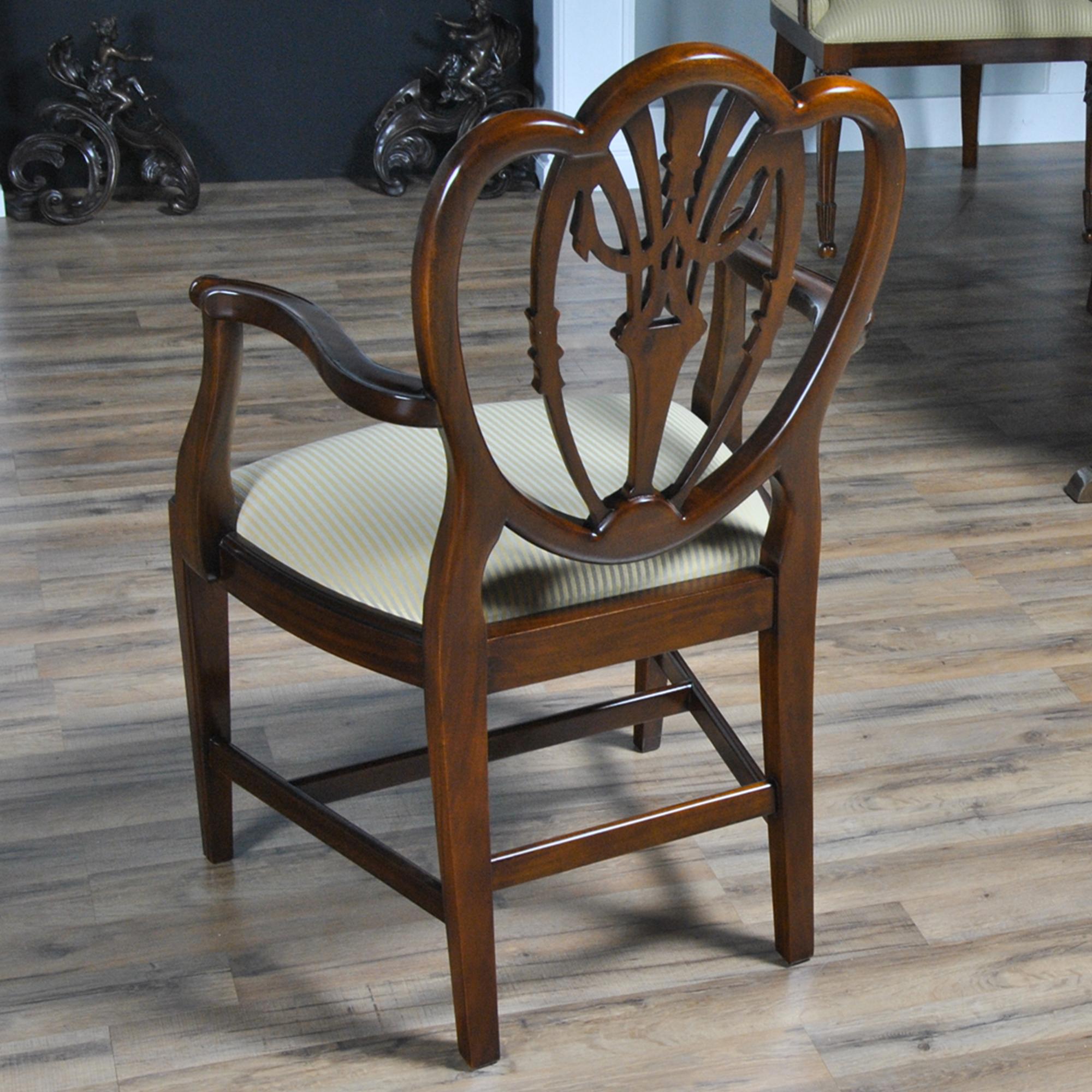 Stühle mit geschnitzter Schildlehne, 10er-Set  im Angebot 2
