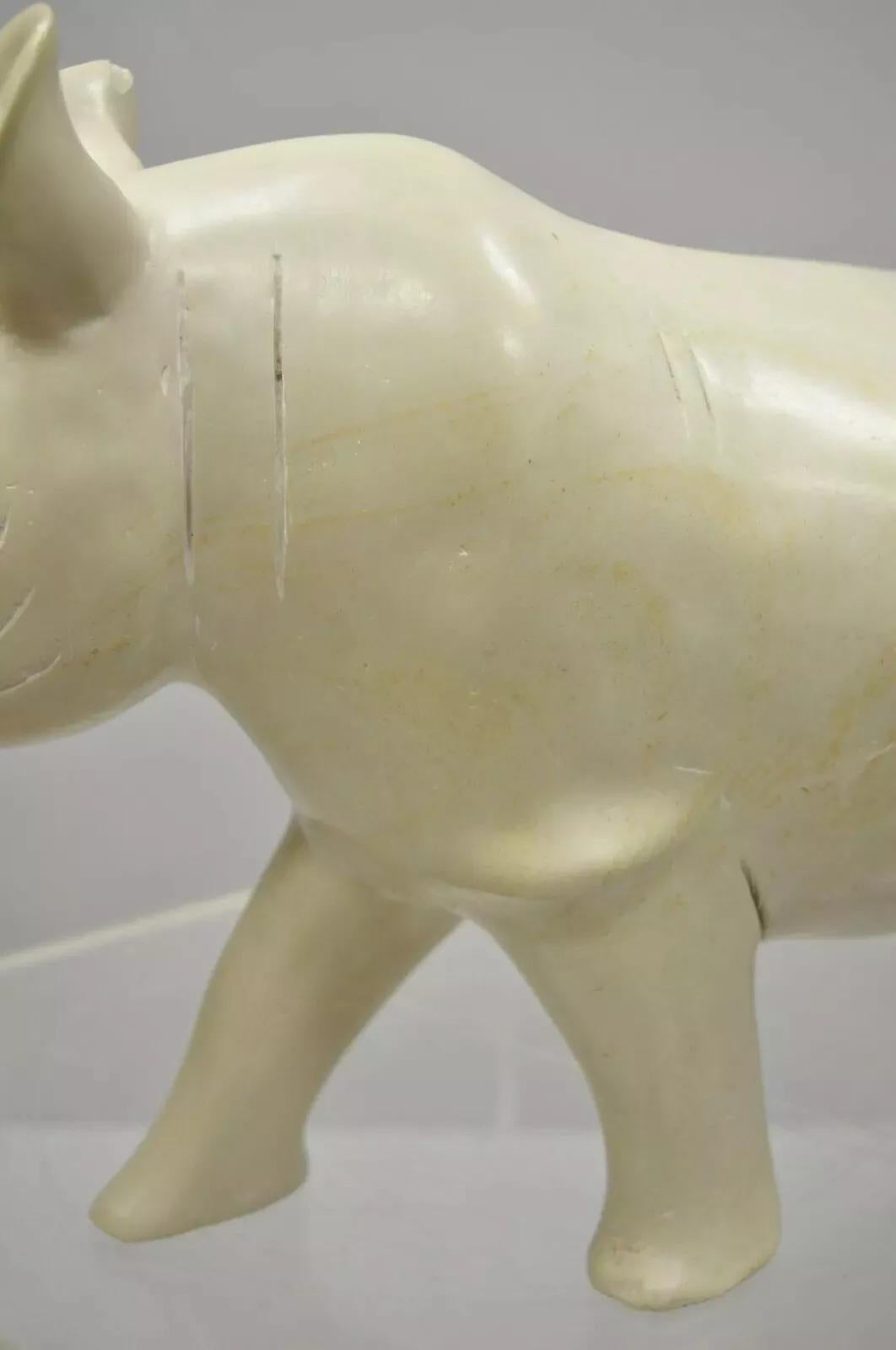 Figura Escultura Rinoceronte Africano Tallada en Esteatita 21