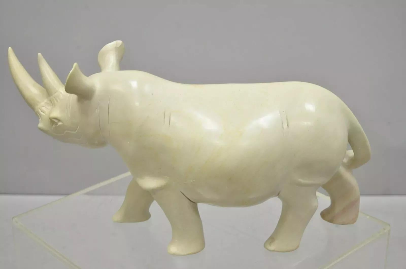 Figura Escultura Rinoceronte Africano Tallada en Esteatita 21