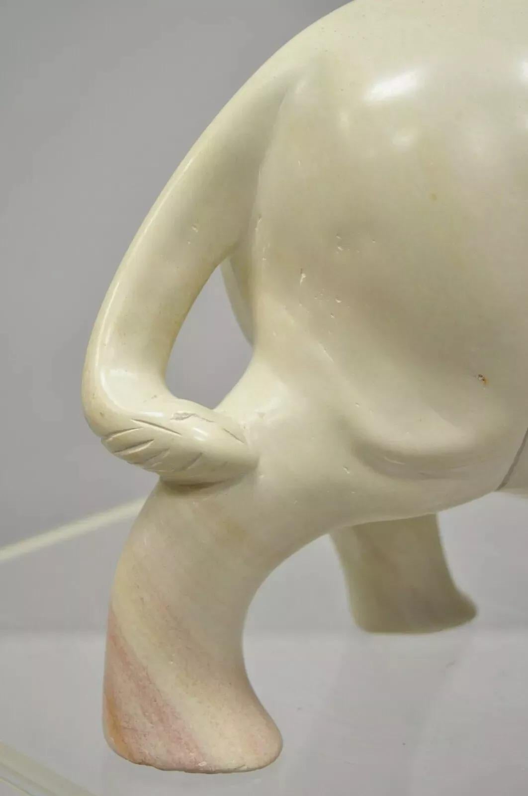 Figura Escultura Rinoceronte Africano Tallada en Esteatita 21