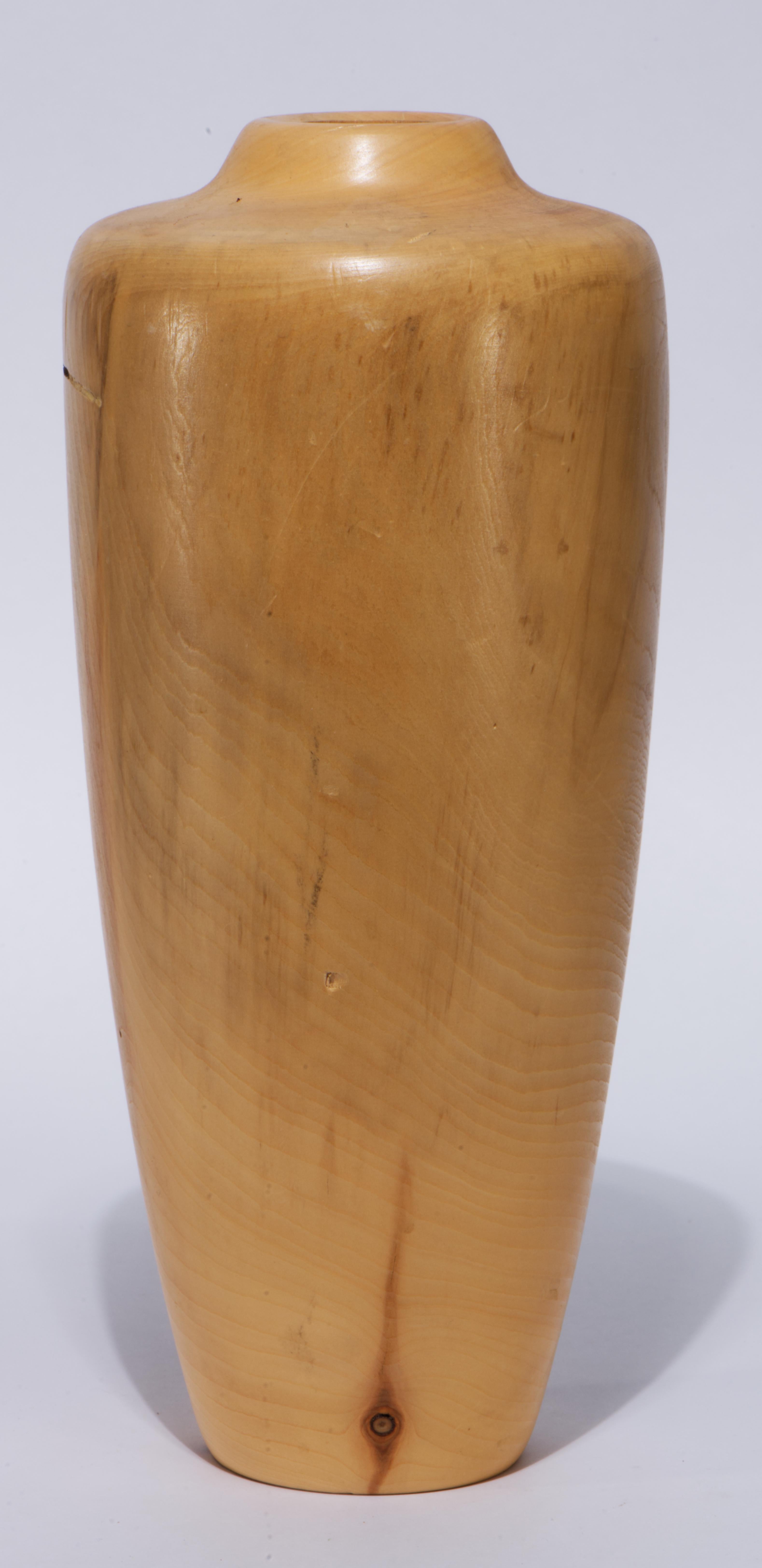 Carved Solid Maple Wood Vase, American Studio Crafts In Good Condition For Sale In Clifton Springs, NY
