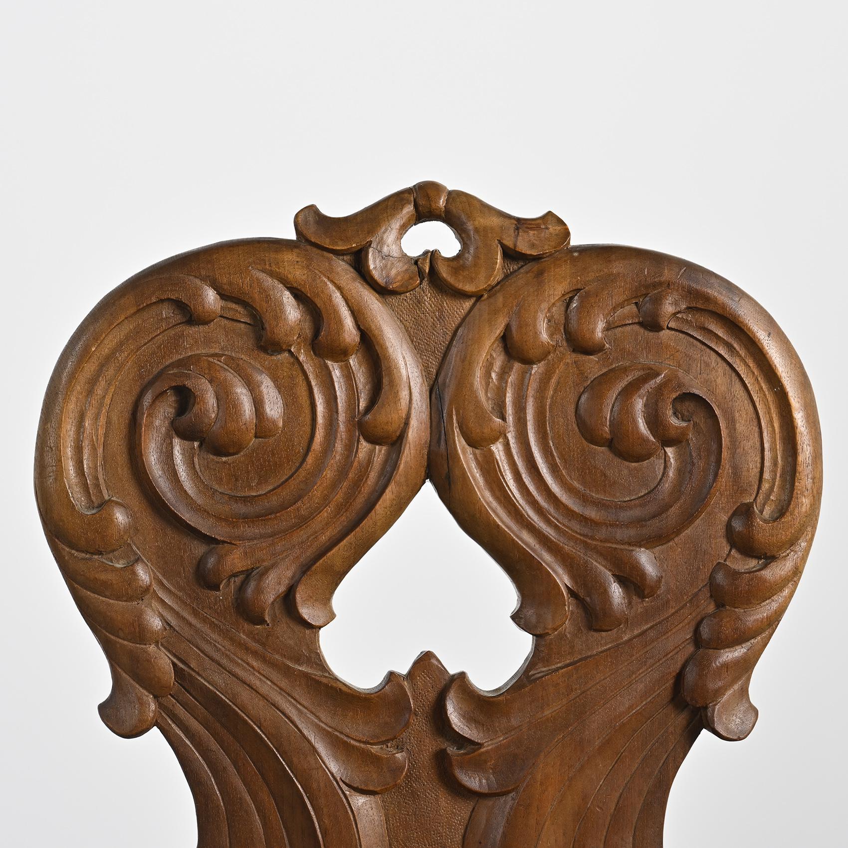 Carved Solid Wood Escabelle, Alps, 20th Century In Good Condition For Sale In VILLEURBANNE, FR