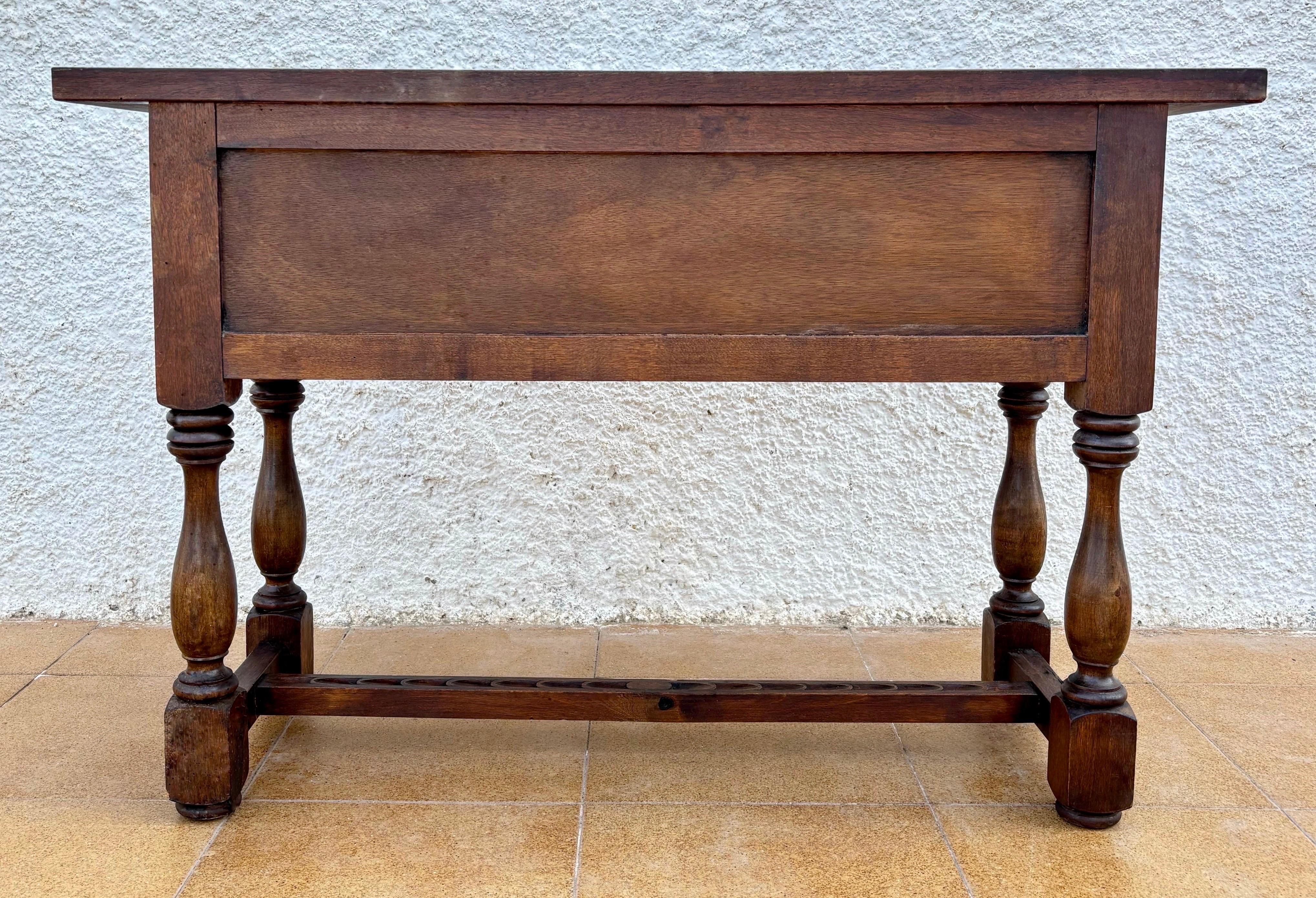 Carved Spanish Console in Renaissance Style, Early 20th Century en venta 1