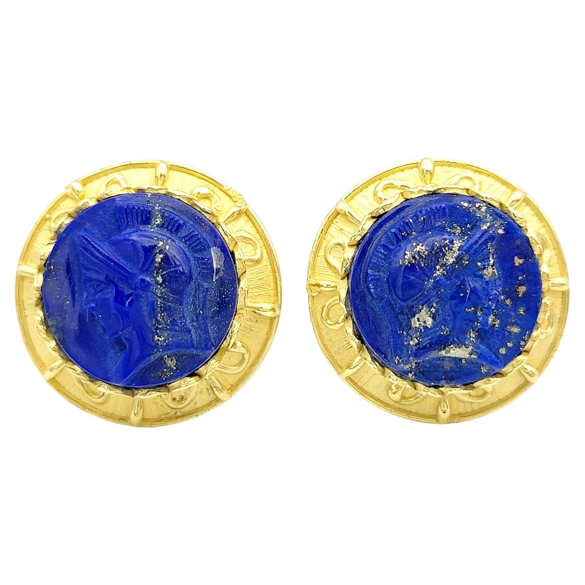 Carved Spartan Blue Lapis Lazuli Round Stud Earrings Set in 18 Karat Yellow Gold For Sale