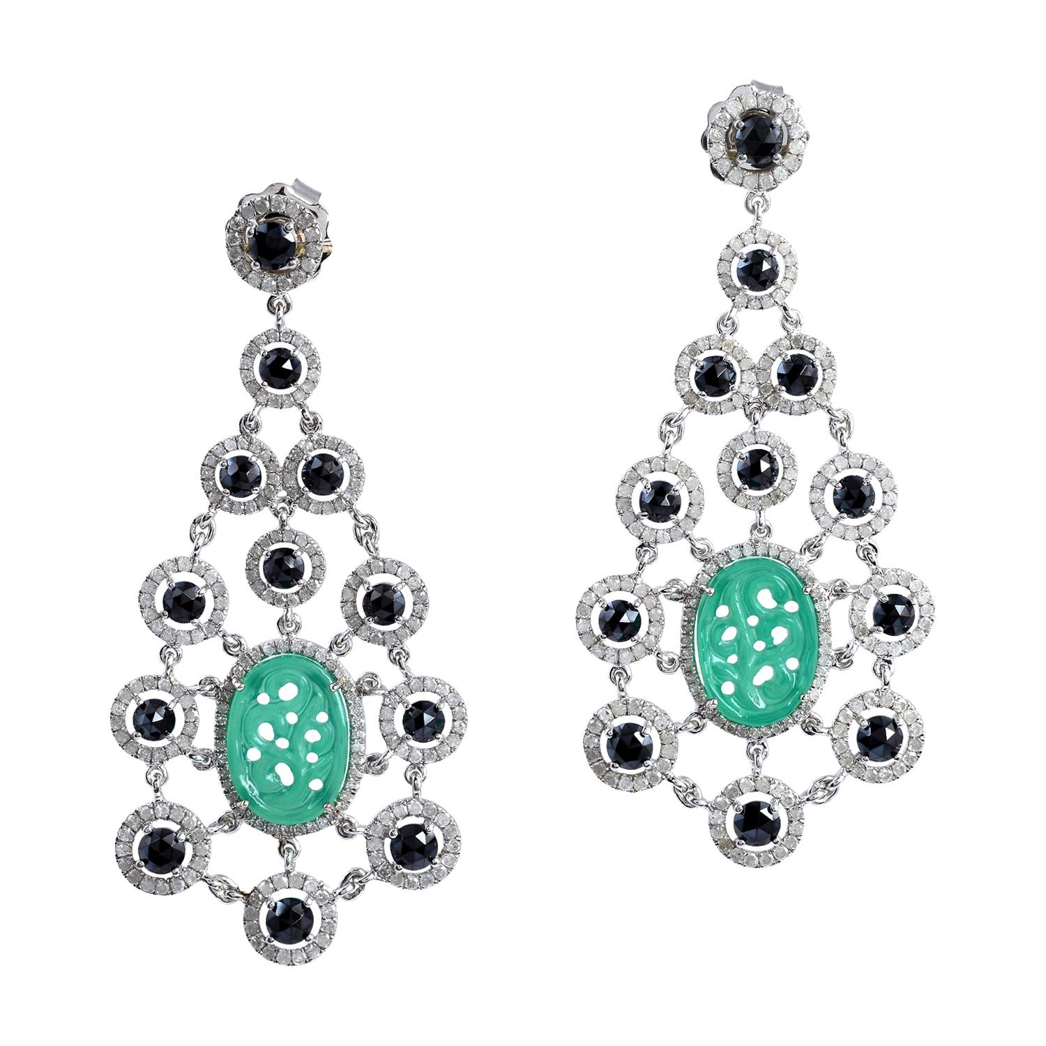 Boucles d'oreilles en étoile de spinelle sculptée et diamants