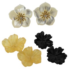 Pendientes Flor de Piedra Labrada, Diamante y Oro Amarillo 14k