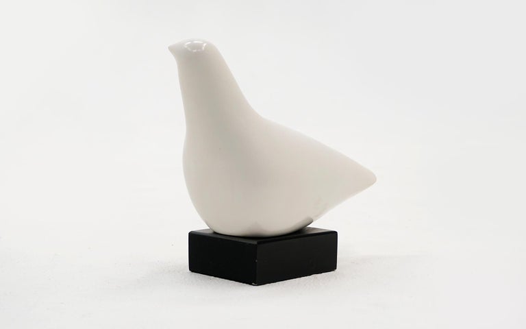 American Carved Stone Dove by Cleo Hartwig, Signed C. Harwig, Free Fast Shipping For Sale