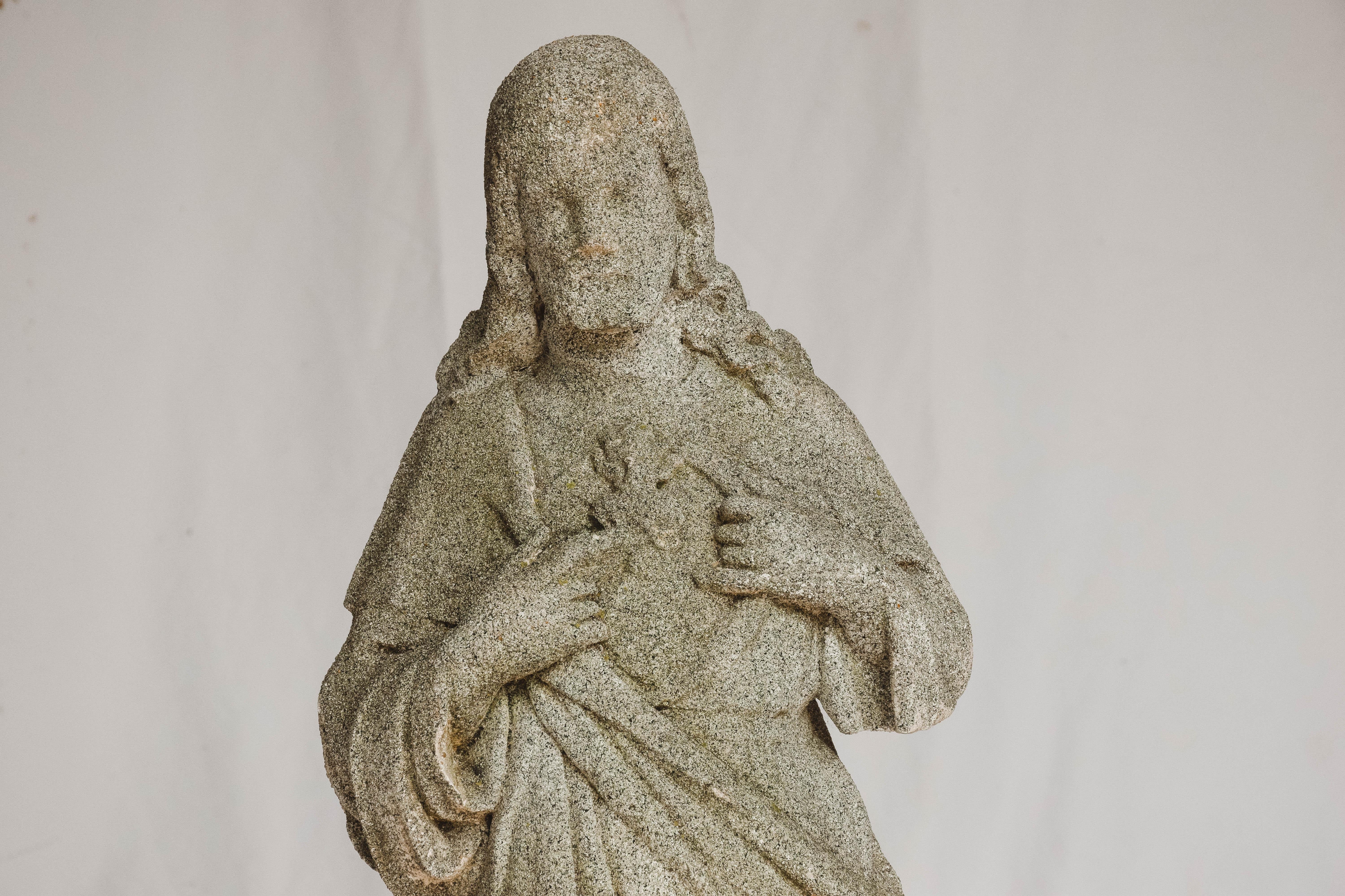 jesus stone statue