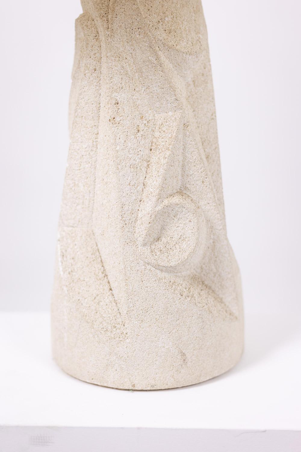 Lampada in pietra intagliata. 1970s. in vendita 1
