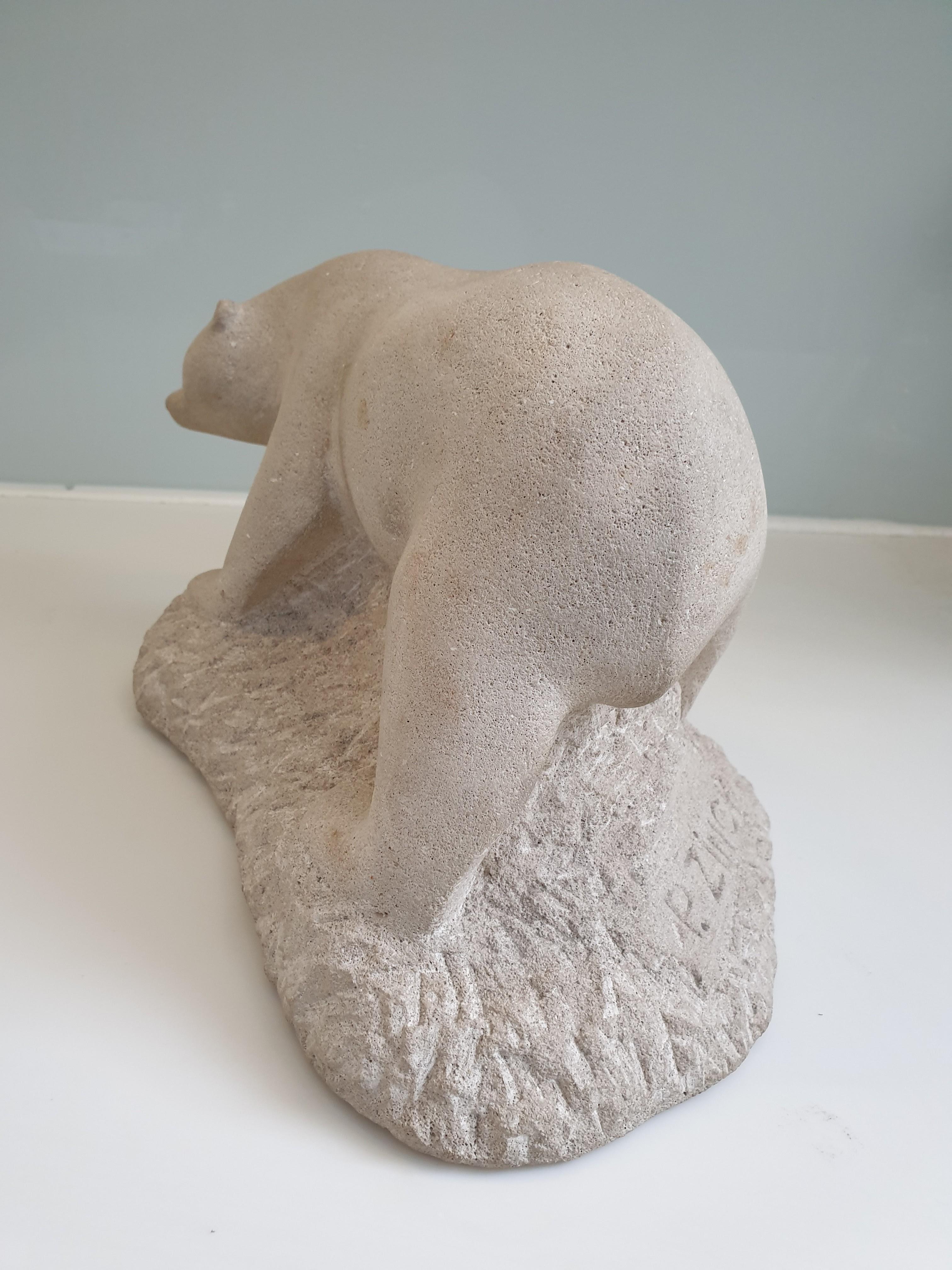 Carved stone sculpture of a polar bear, signed. In Good Condition For Sale In London, GB