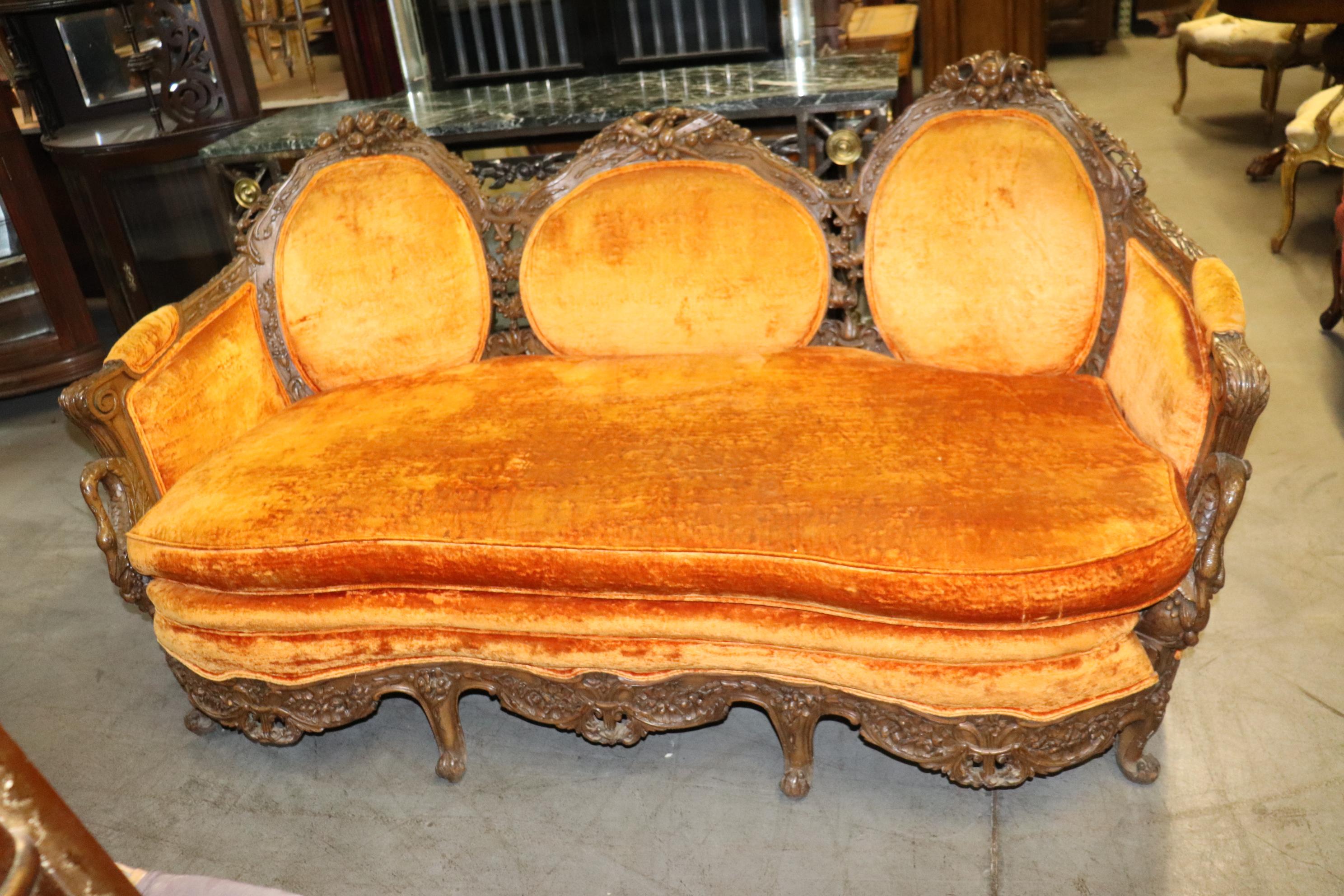 Carved Swans French Louis XV Triple Cameo Back Sofa Settee, Circa 1940 In Good Condition In Swedesboro, NJ