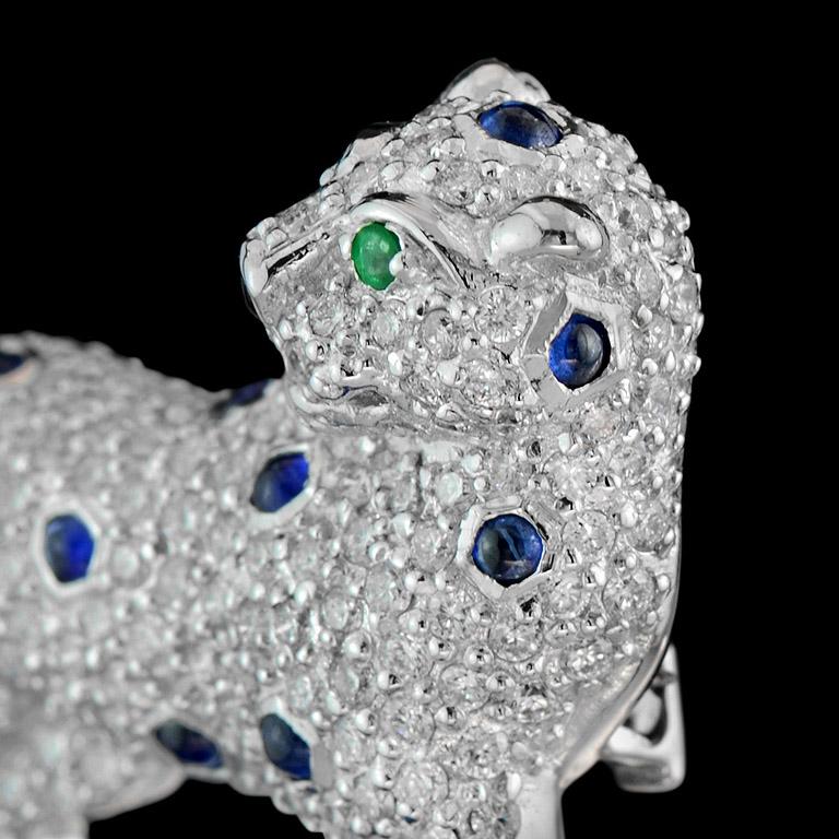 Women's or Men's Carved Tanzanite Blue Sapphire Onyx Emerald Diamond 18 Karat Tiger Brooch