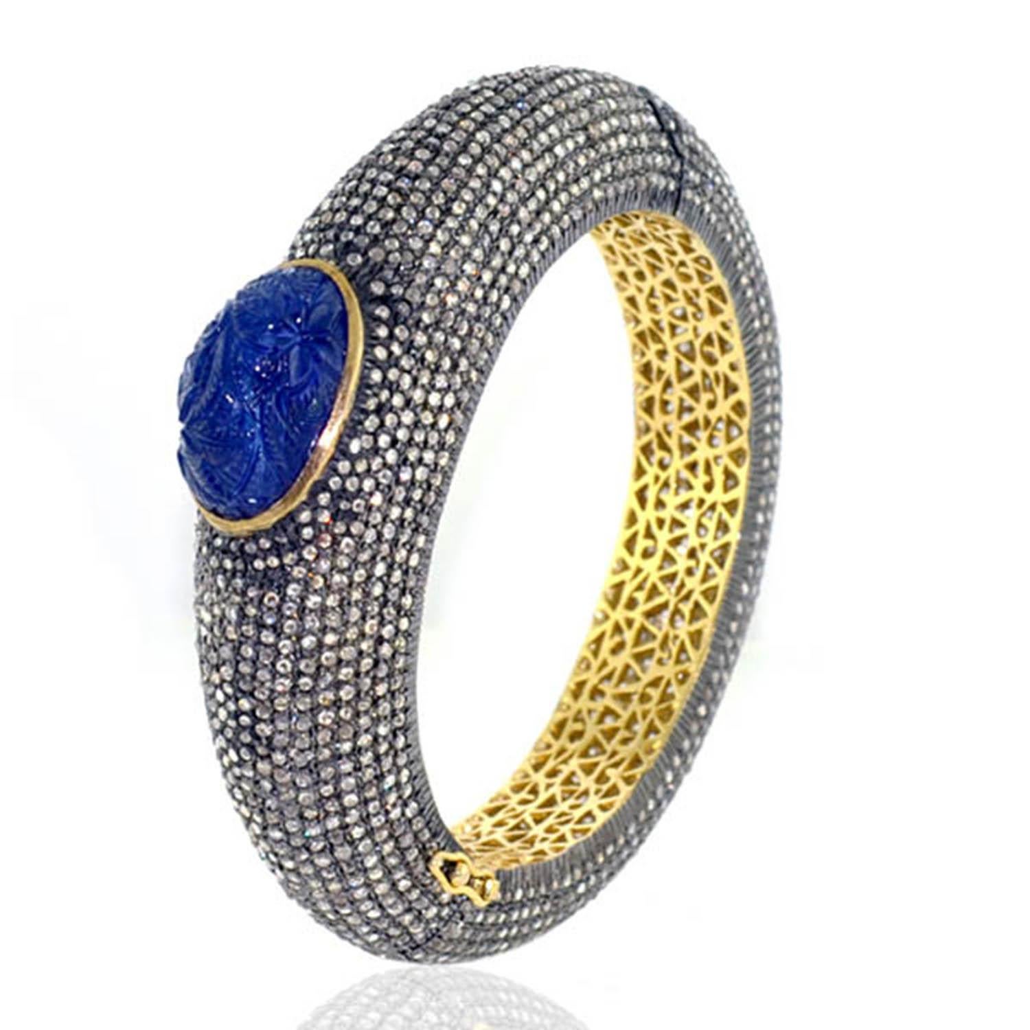 Taglio misto Bangle con tanzanite intagliata e pavé di diamanti in oro e argento 14k in vendita