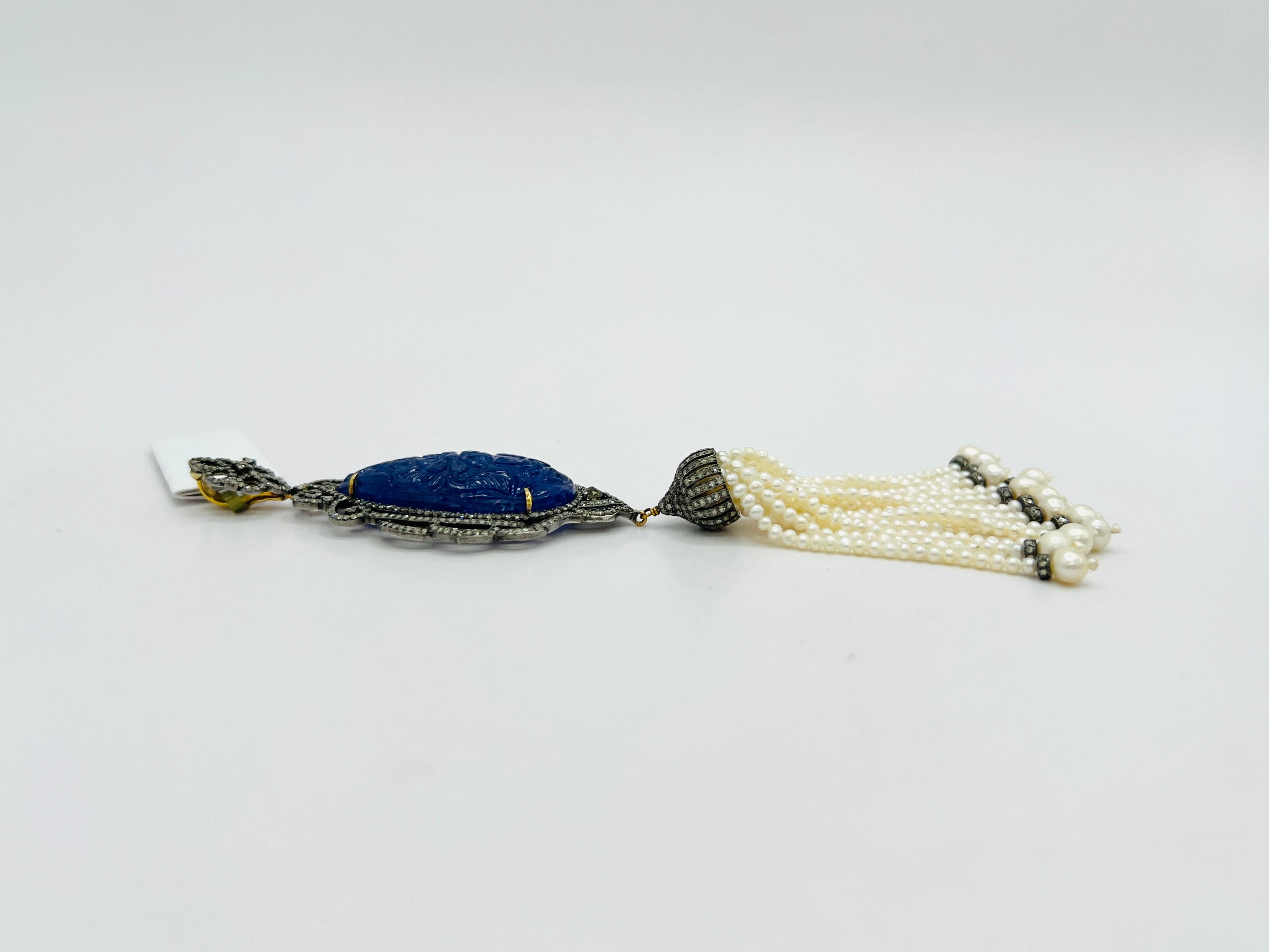 Ciondolo con pera di tanzanite intagliata, diamante bianco e perla bianca in oro 14k in vendita 1