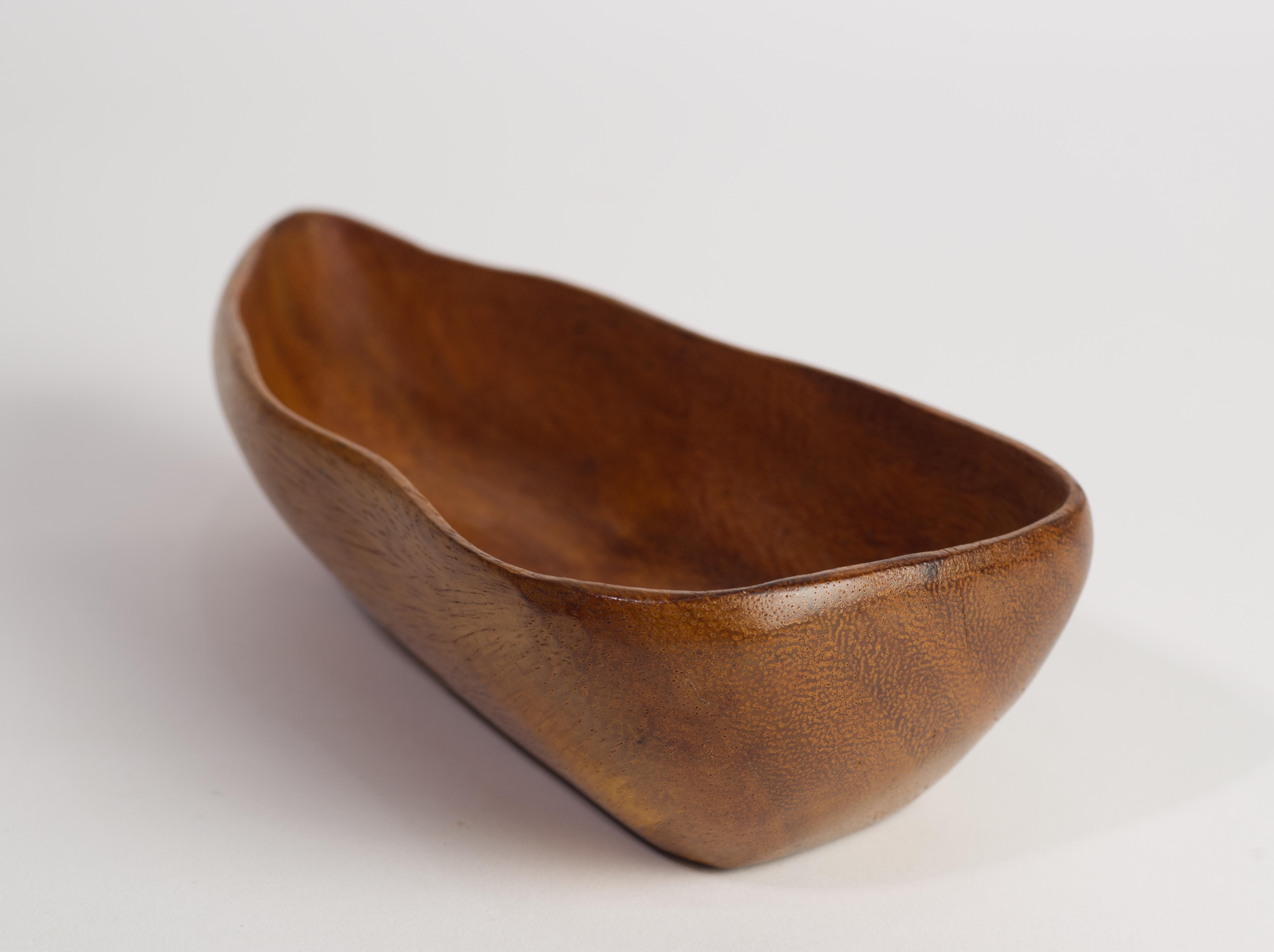 20th Century Carved Taverneau Bowl in Style of Arthur Umanoff, Mid Century Modern For Sale