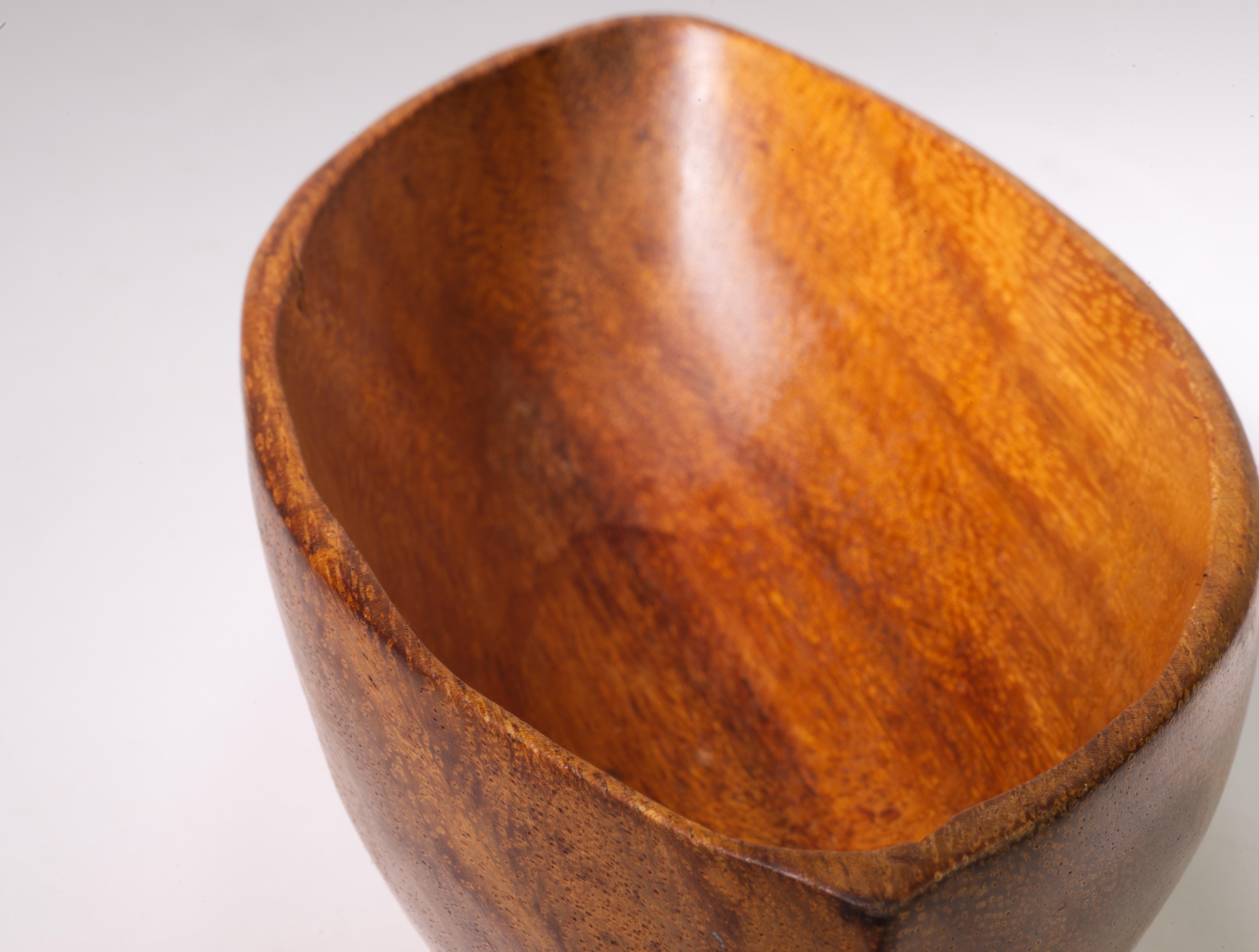 20th Century Carved Taverneau Bowl in Style of Arthur Umanoff, Mid Century Modern