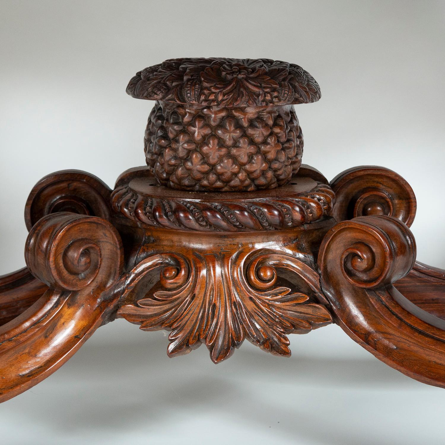 Carved Teak Console Table In Good Condition For Sale In London, GB