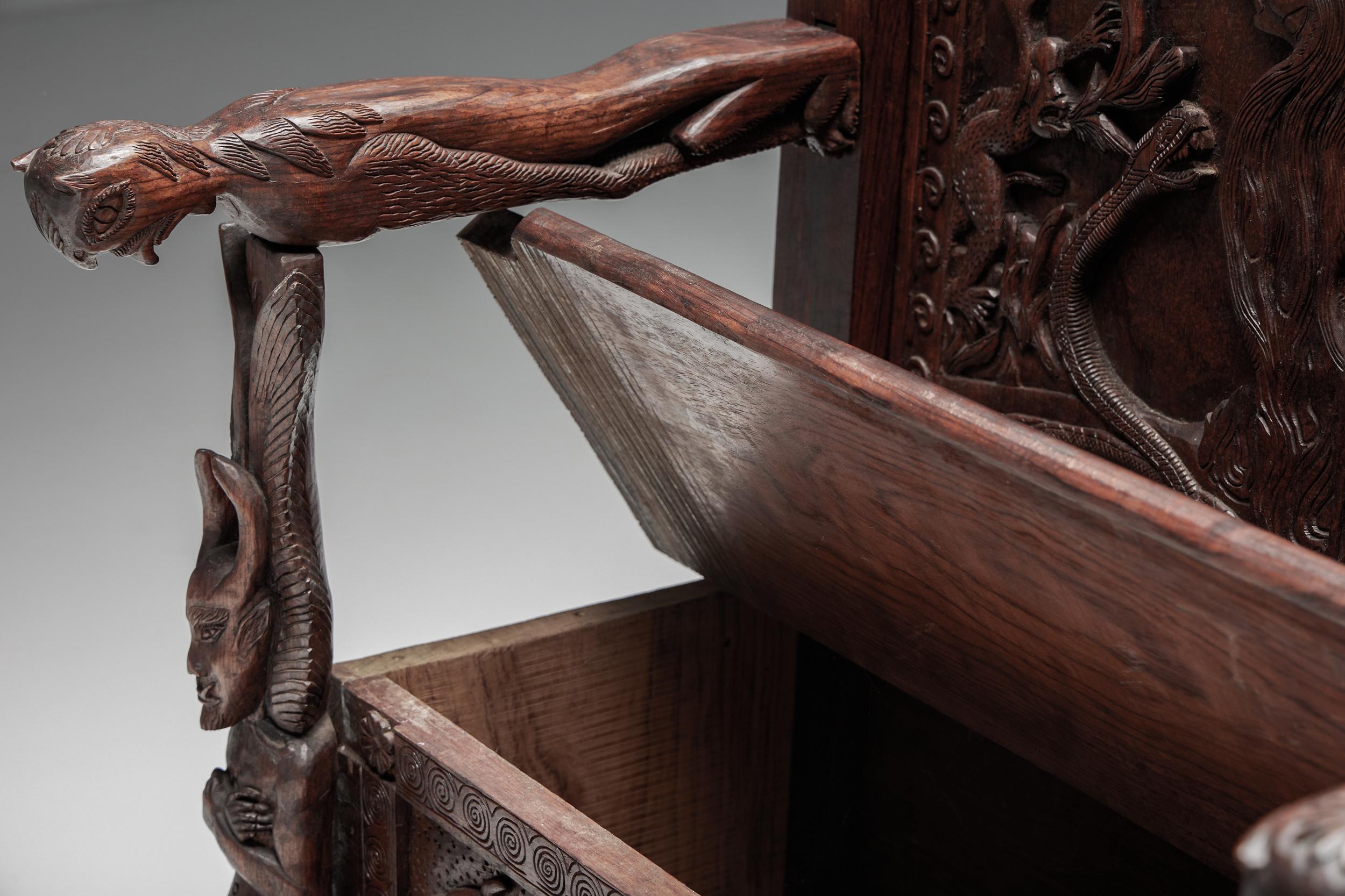 Carved Throne Chairs with Relief Design in Wood, 20th Century For Sale 7