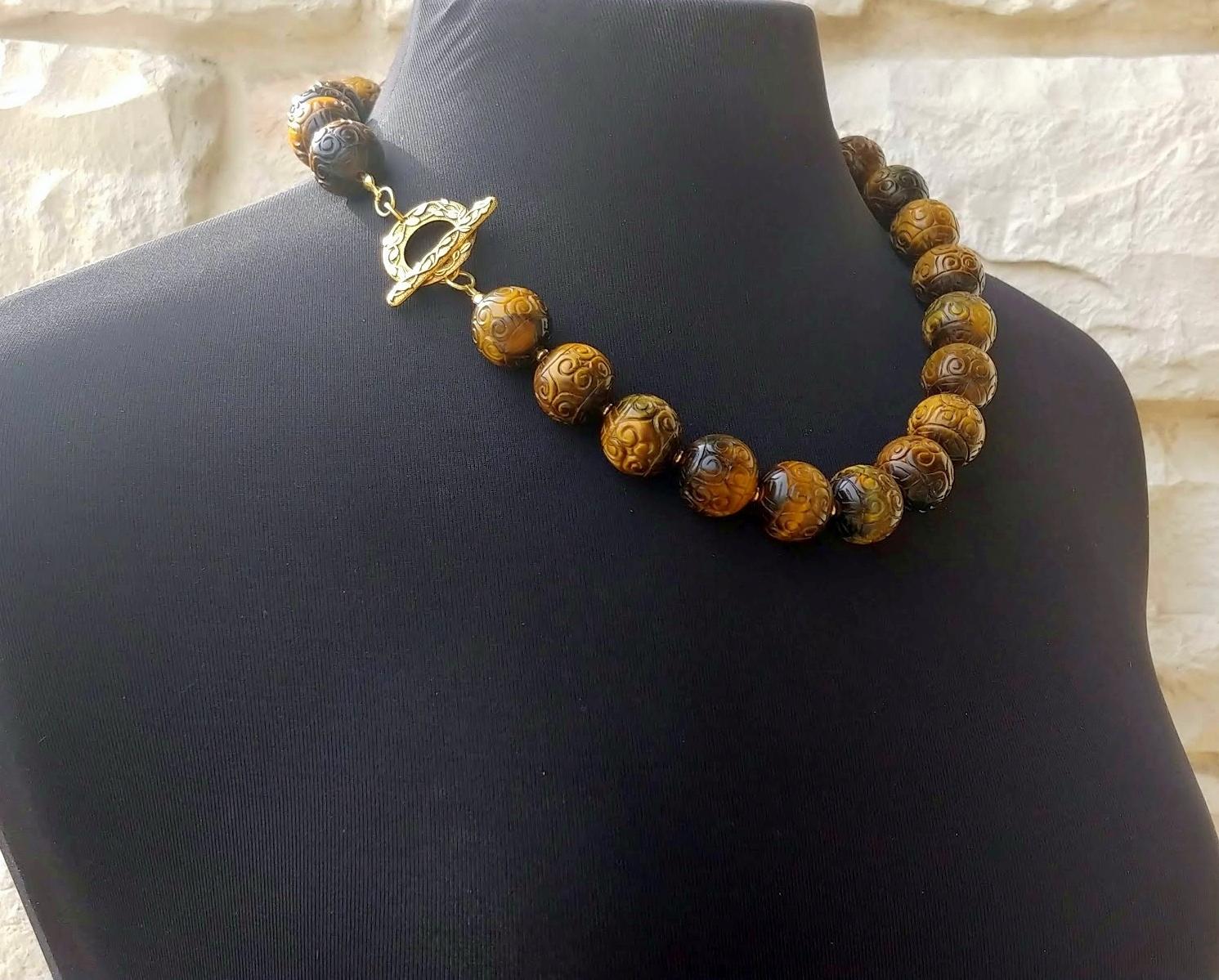 Carved Tiger Eye Beaded Necklace For Sale 2