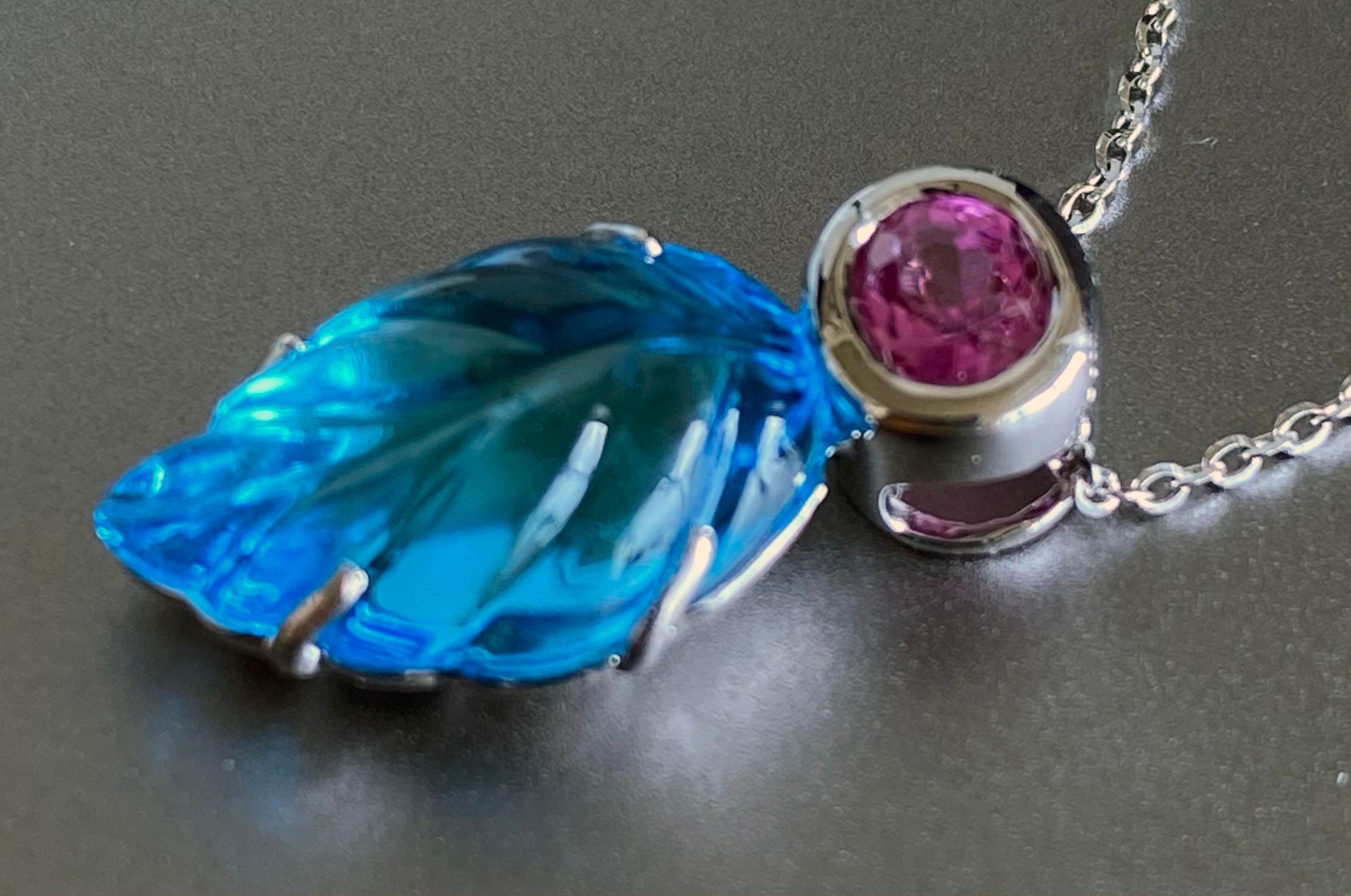 Carved Topaz Leaf Pendant with Pink Sapphire in 14kt White Gold In New Condition For Sale In Seattle, WA