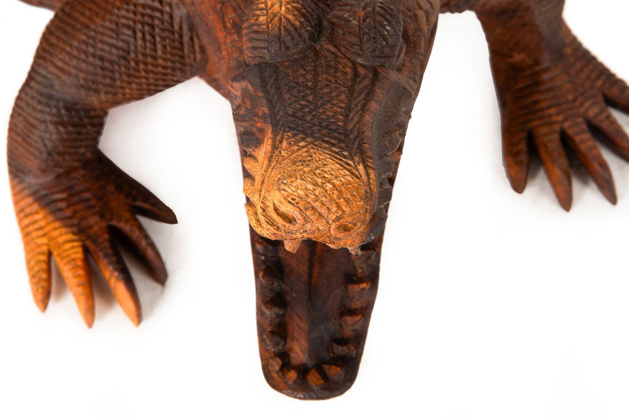 Carved Tropical Hardwood Crocodile Alligator Sculpture, 20th century For Sale 8