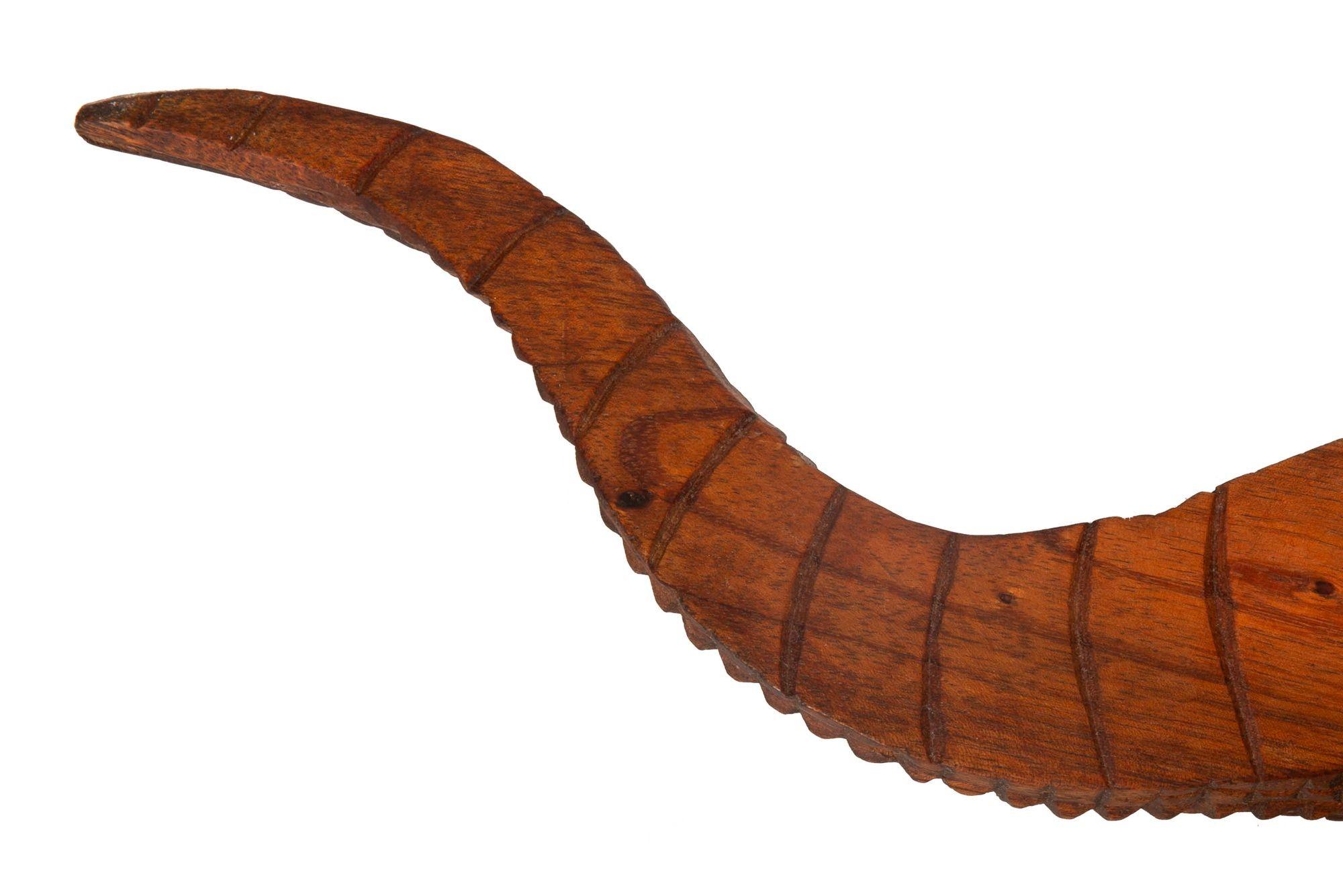 Carved Tropical Hardwood Crocodile Alligator Sculpture, 20th century For Sale 16