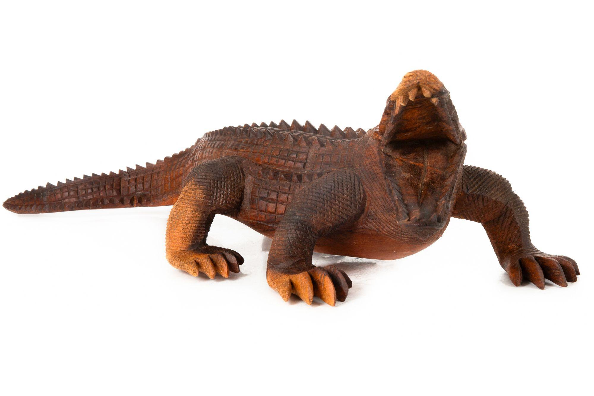 20th Century Carved Tropical Hardwood Crocodile Alligator Sculpture, 20th century For Sale