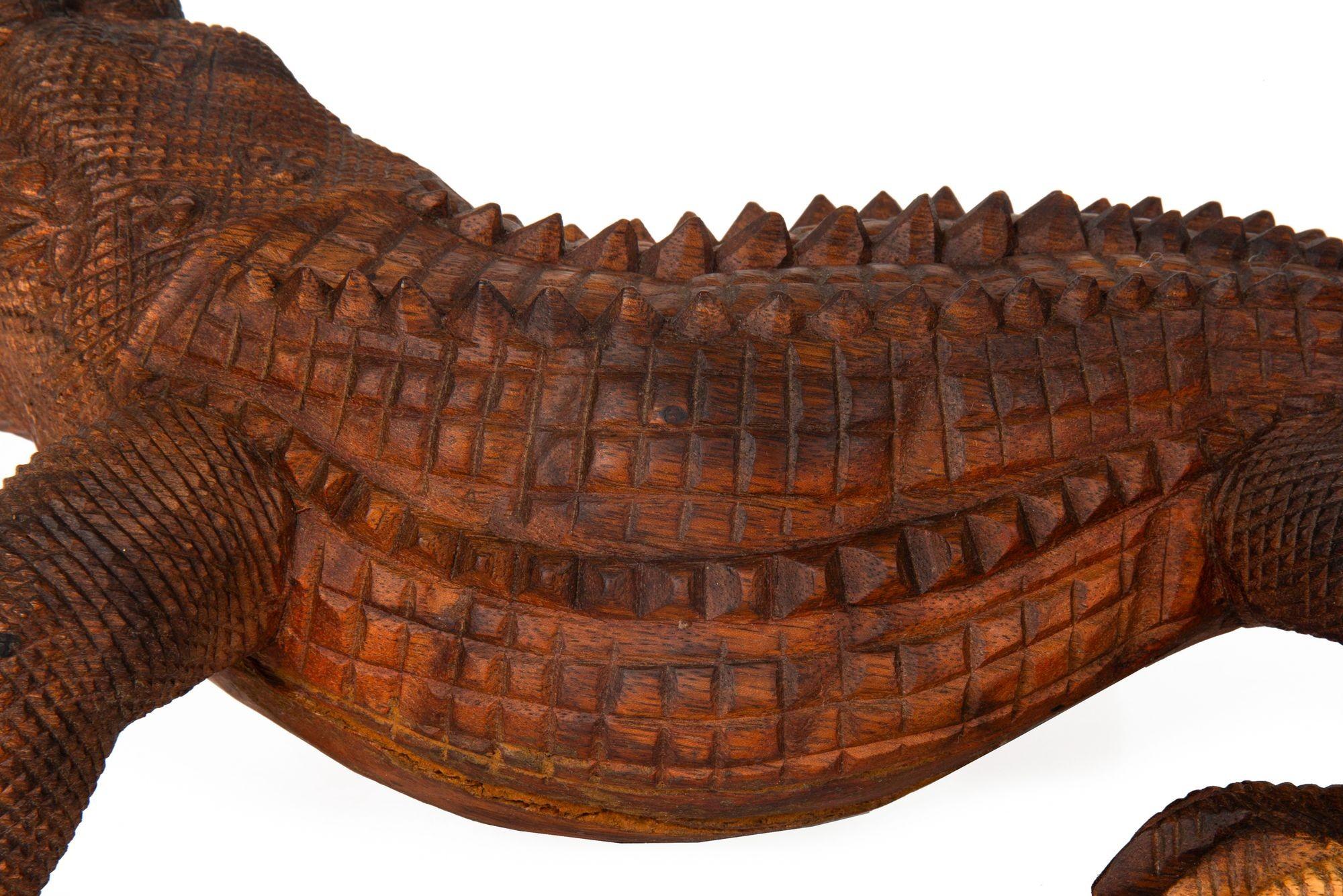 Carved Tropical Hardwood Crocodile Alligator Sculpture, 20th century For Sale 4