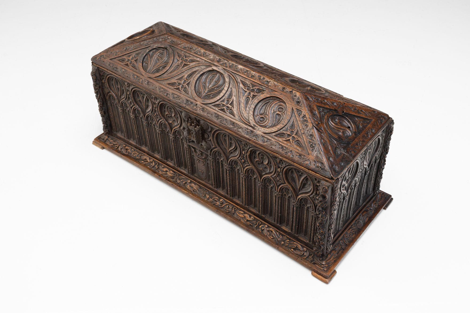 Carved walnut cassone style chest with hinged lid. Italy circa 1800.

H 55cm x W 123cm x D 51cm

Please be in touch for an accurate shipping quote.