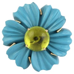 Anillo Flor De Turquesa Tallada Con Peridoto En Oro Amarillo De 18k