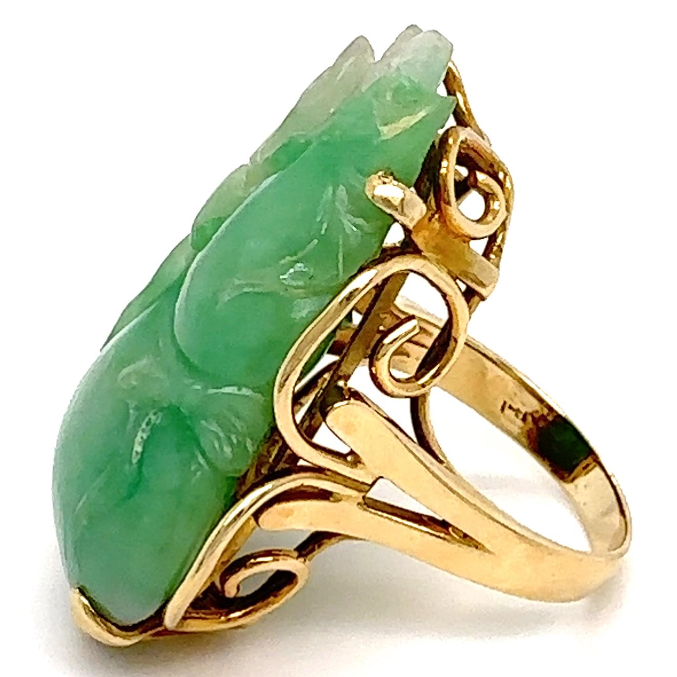 Carved Type A Green Jadeite Jade Lucky Calabash Gourd Cocktail Ring in 14K Gold For Sale 1