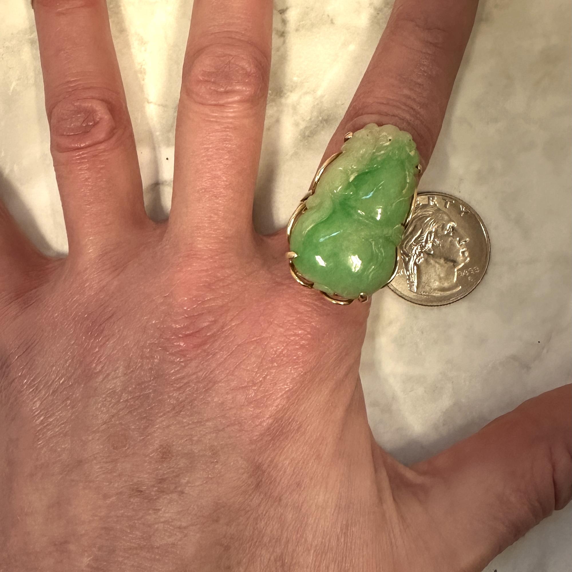Carved Type A Green Jadeite Jade Lucky Calabash Gourd Cocktail Ring in 14K Gold For Sale 3