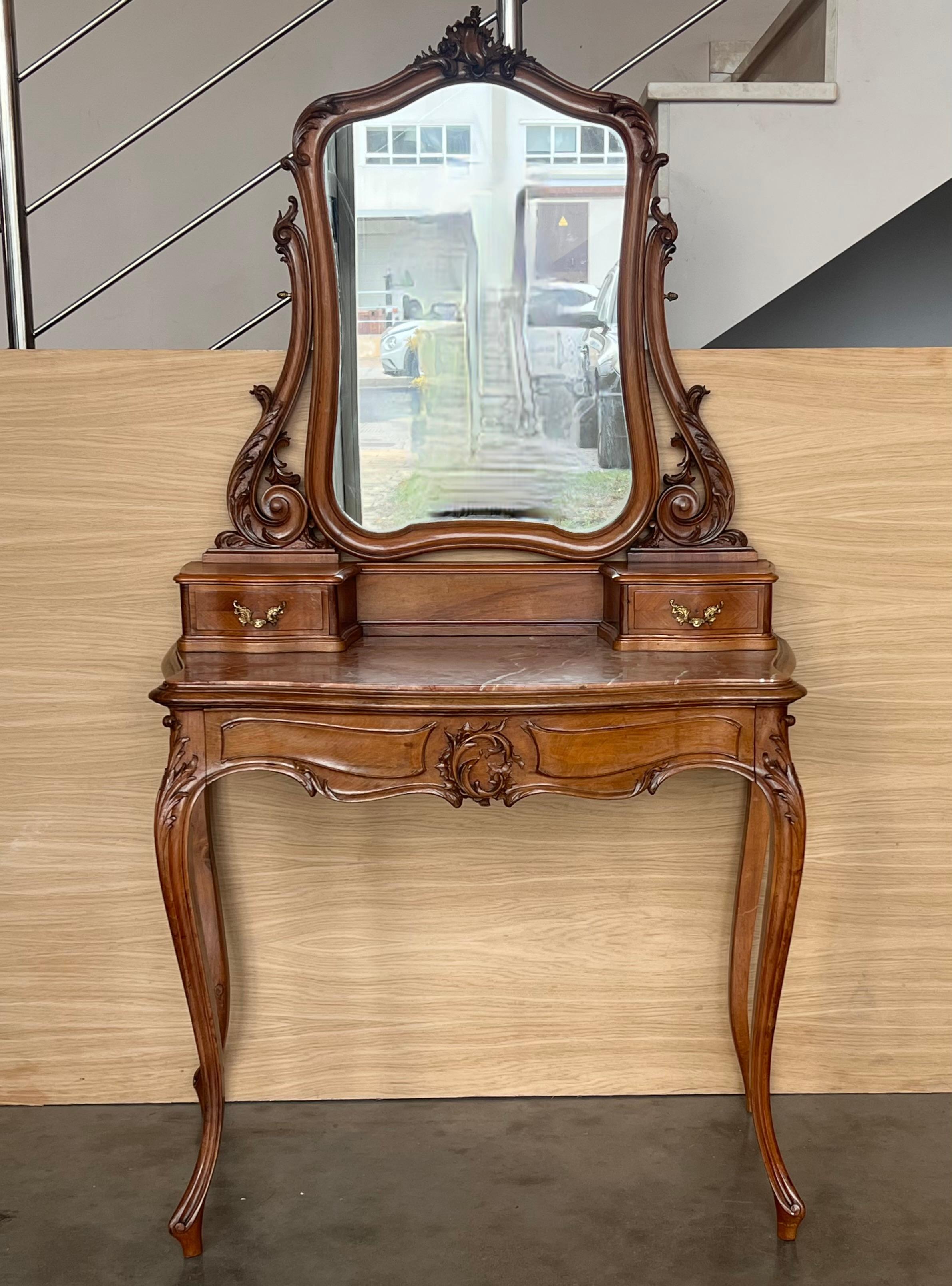 Victorian Mahogany vanity or dresser table

