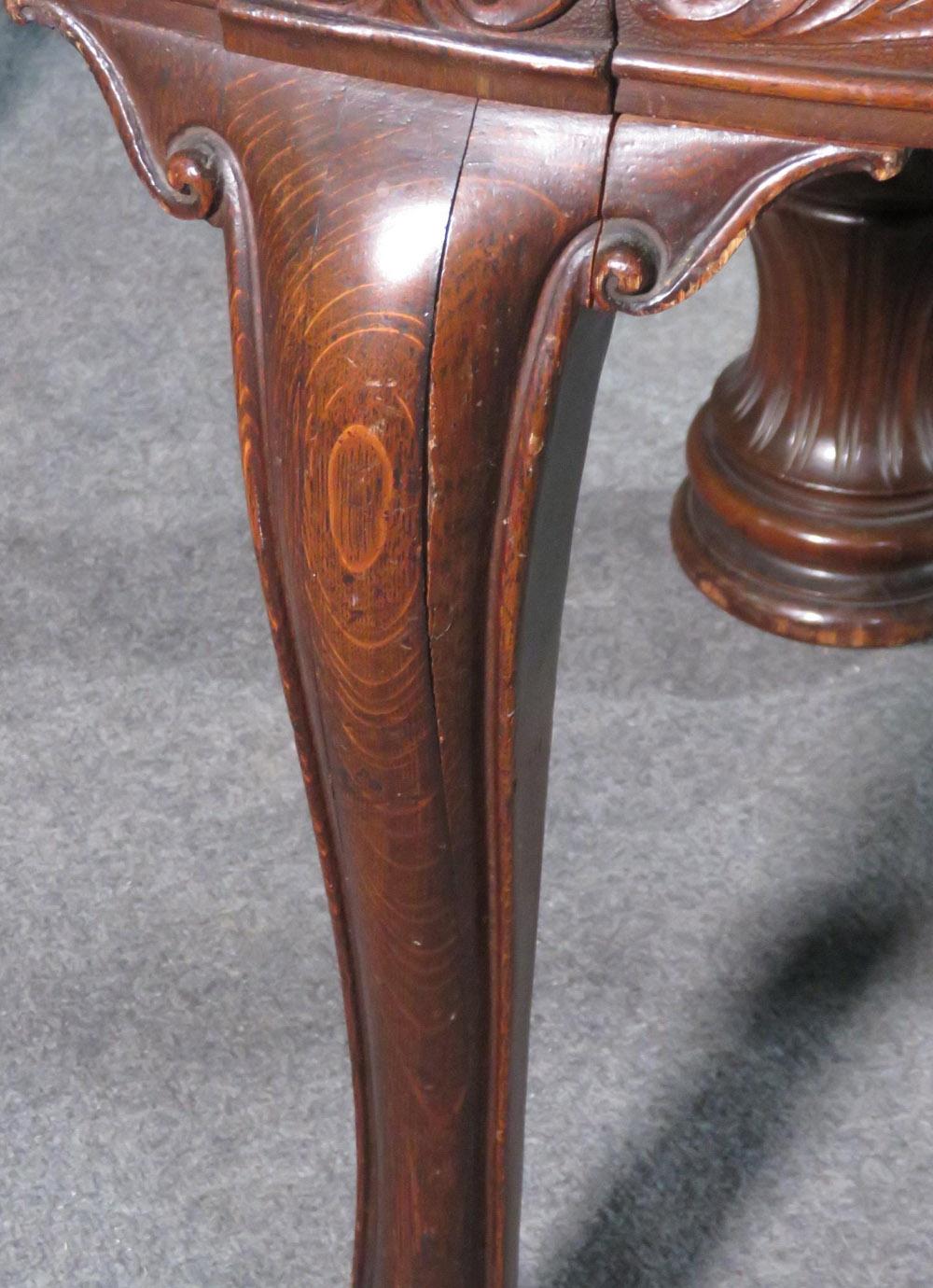 American Carved Victorian Round Quarter Sawn Tiger Oak Dining Table, C1890