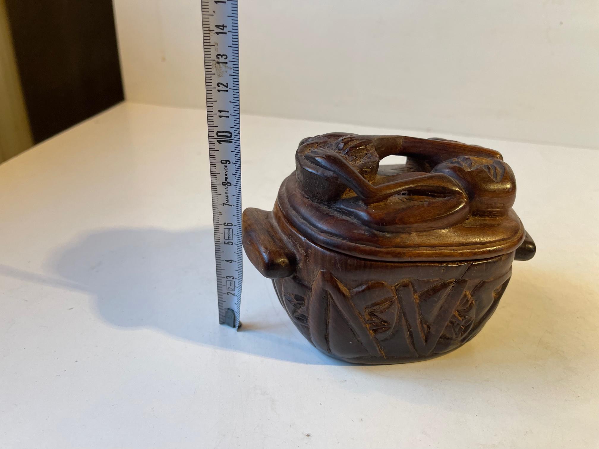 Carved Vintage Canister with Cannibals, Brain Eaters For Sale 3