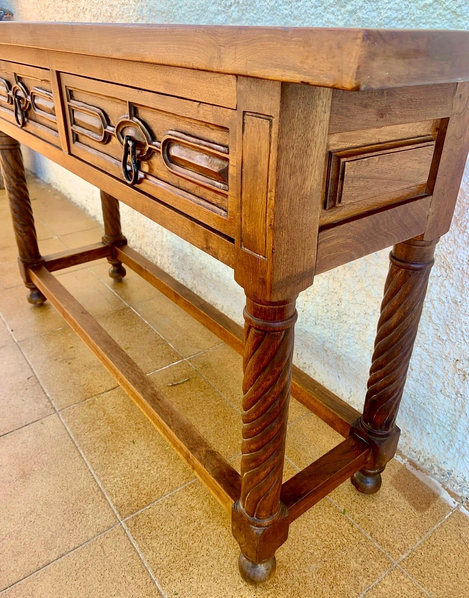 Carved Walnut Console Table With Solomonic Legs And Two Drawers, 1920s (Spanisch) im Angebot