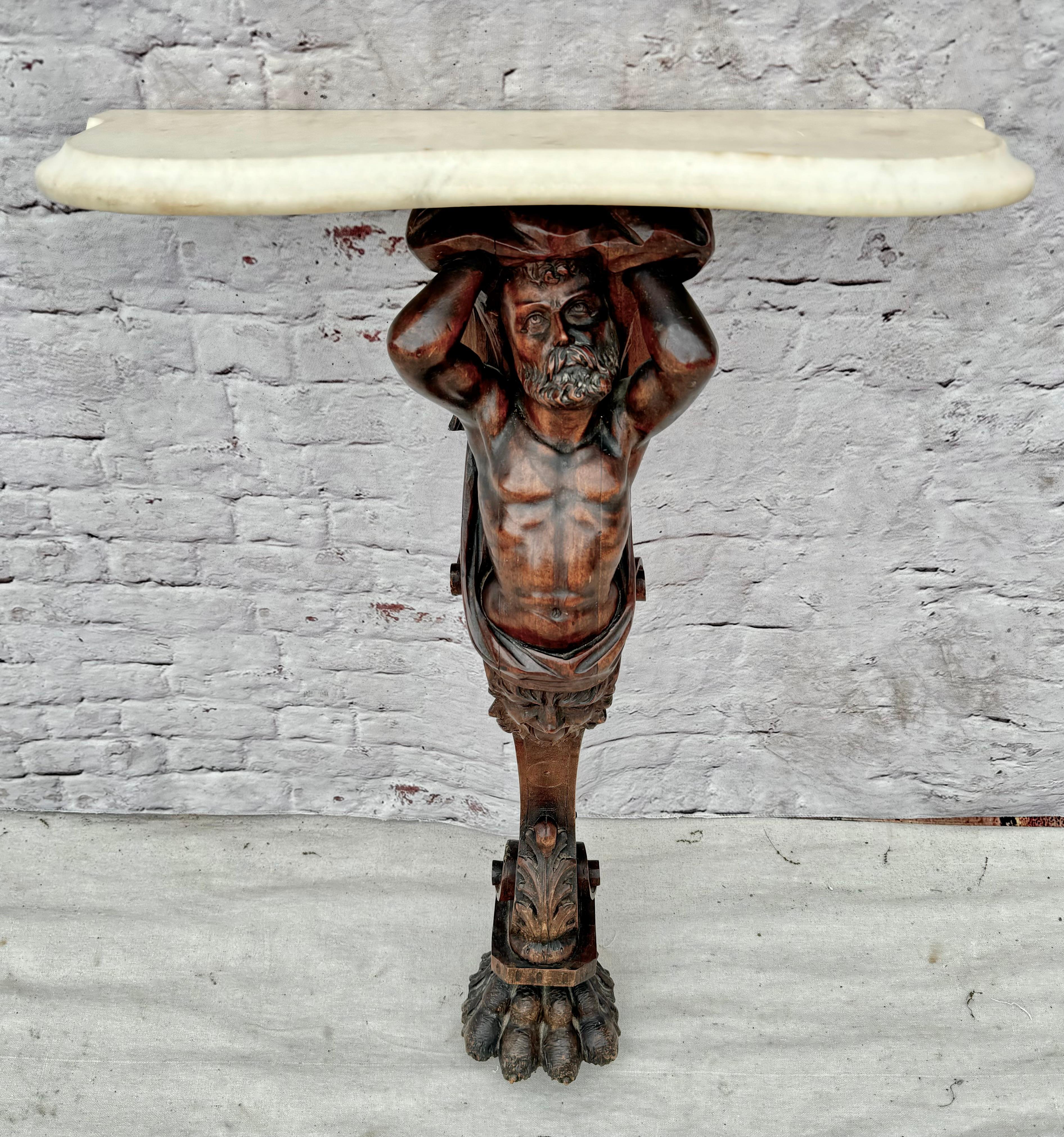 Wandkonsole aus geschnitztem Nussbaumholz mit Marmorplatte im Angebot 3
