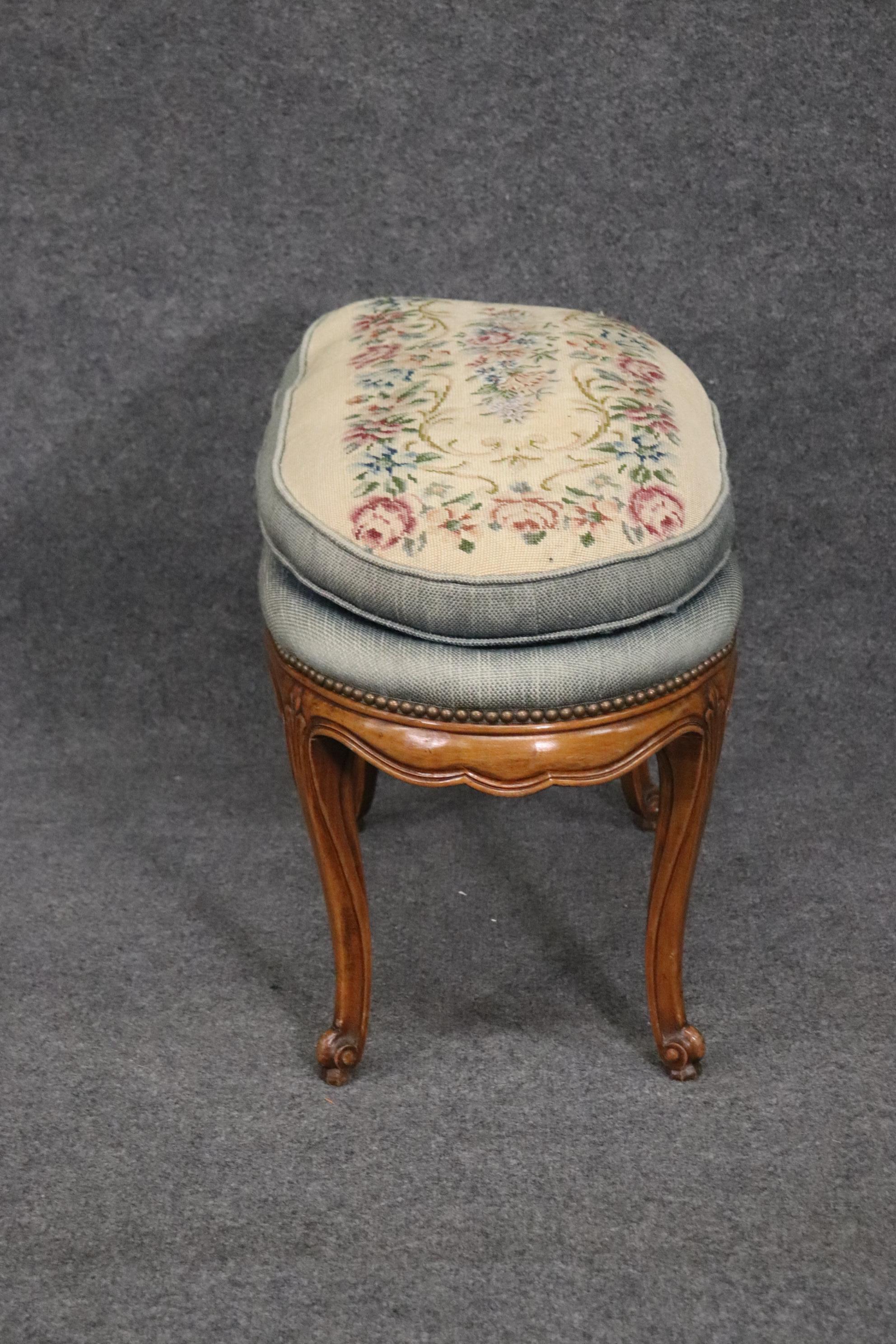 Carved Walnut French Louis XV Oval Foot Stool Circa 1930 For Sale 1
