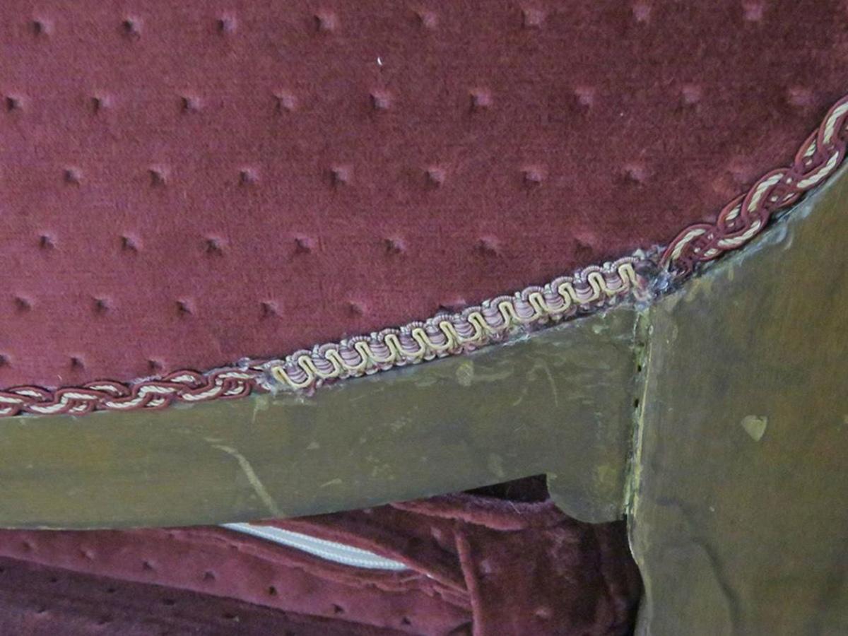 Carved Walnut French Rams Head Louis XVI Settee Canape Sofa, Circa 1920 7